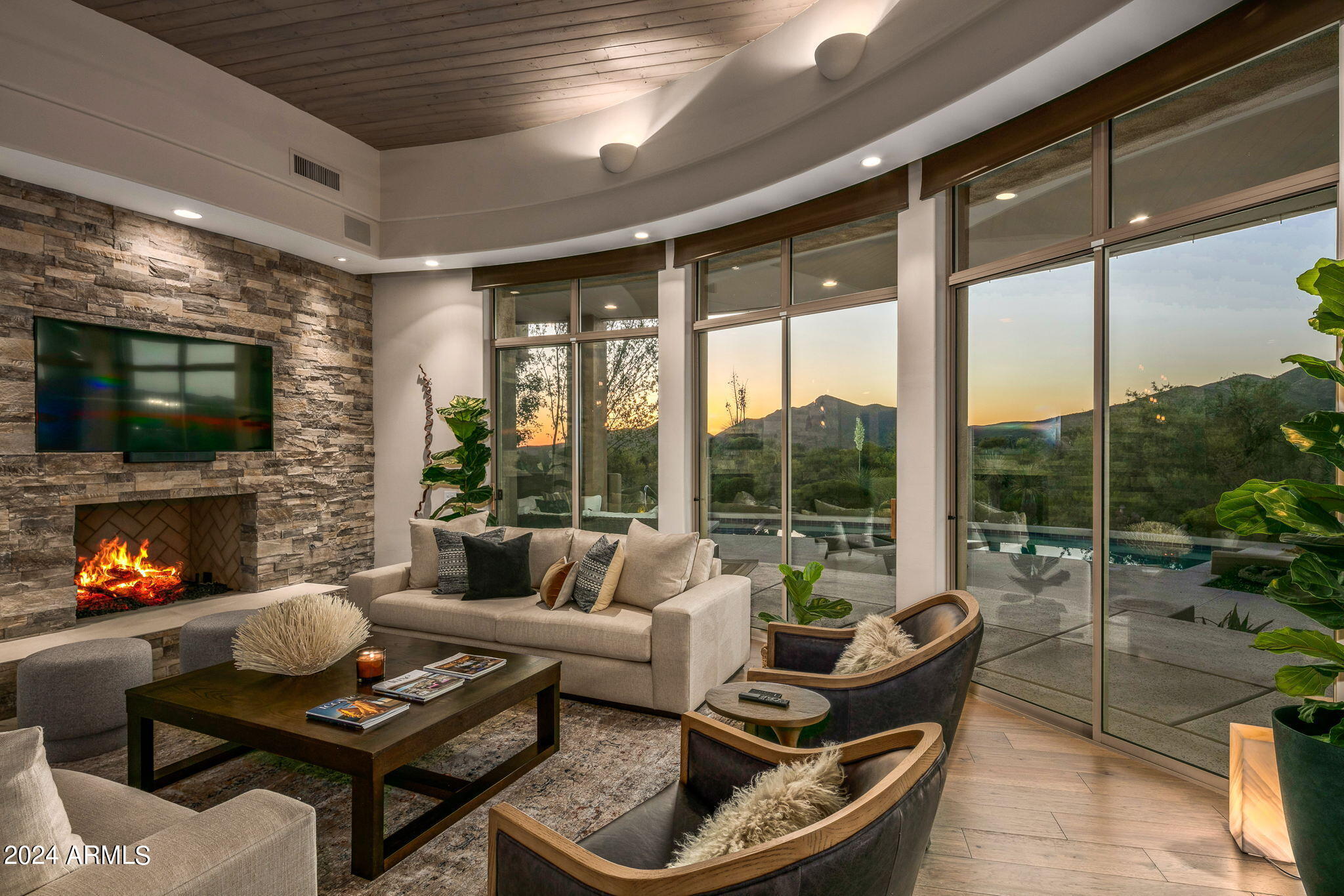 DESERT MOUNTAIN - Residential