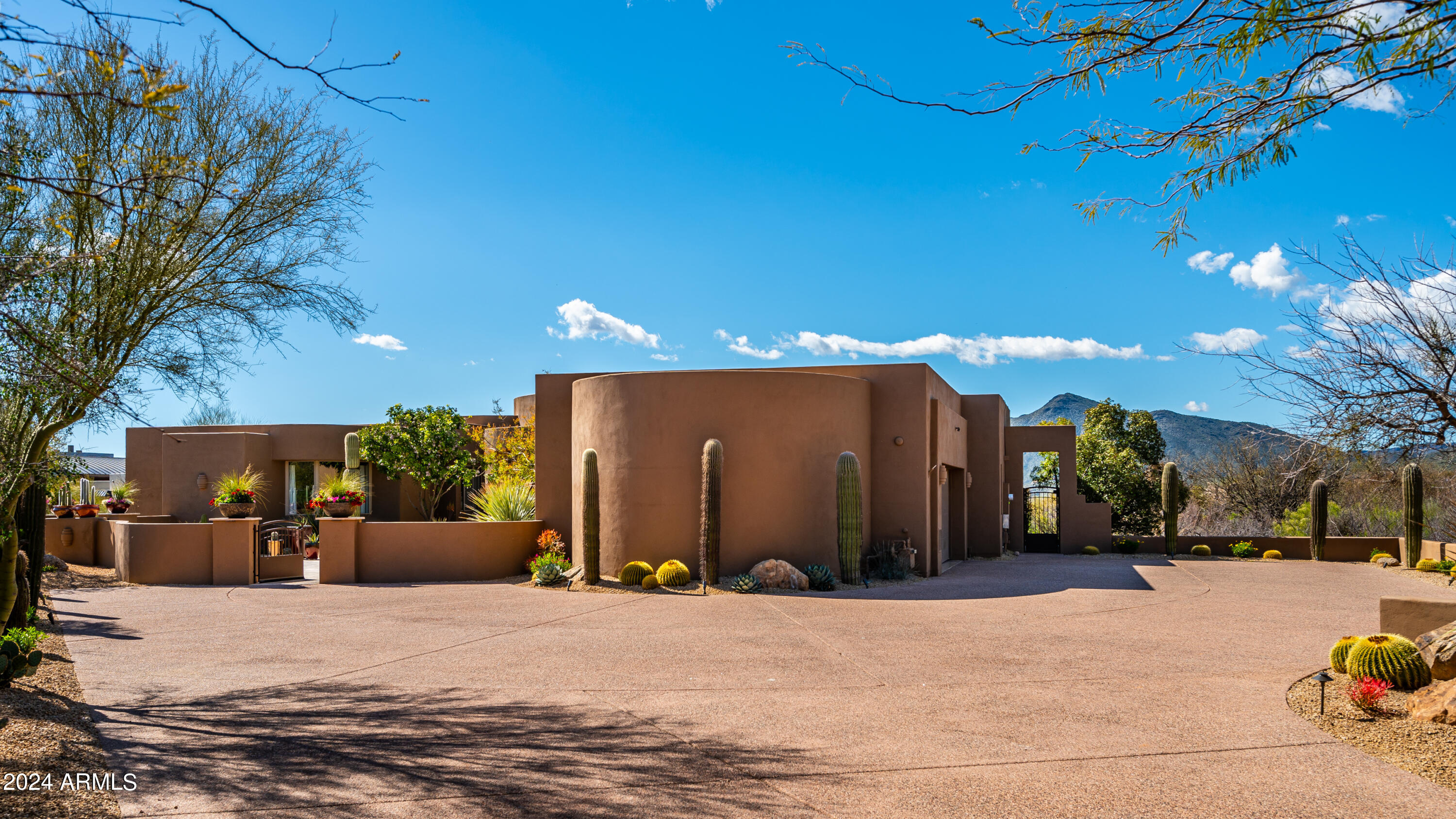 DESERT MOUNTAIN - Residential