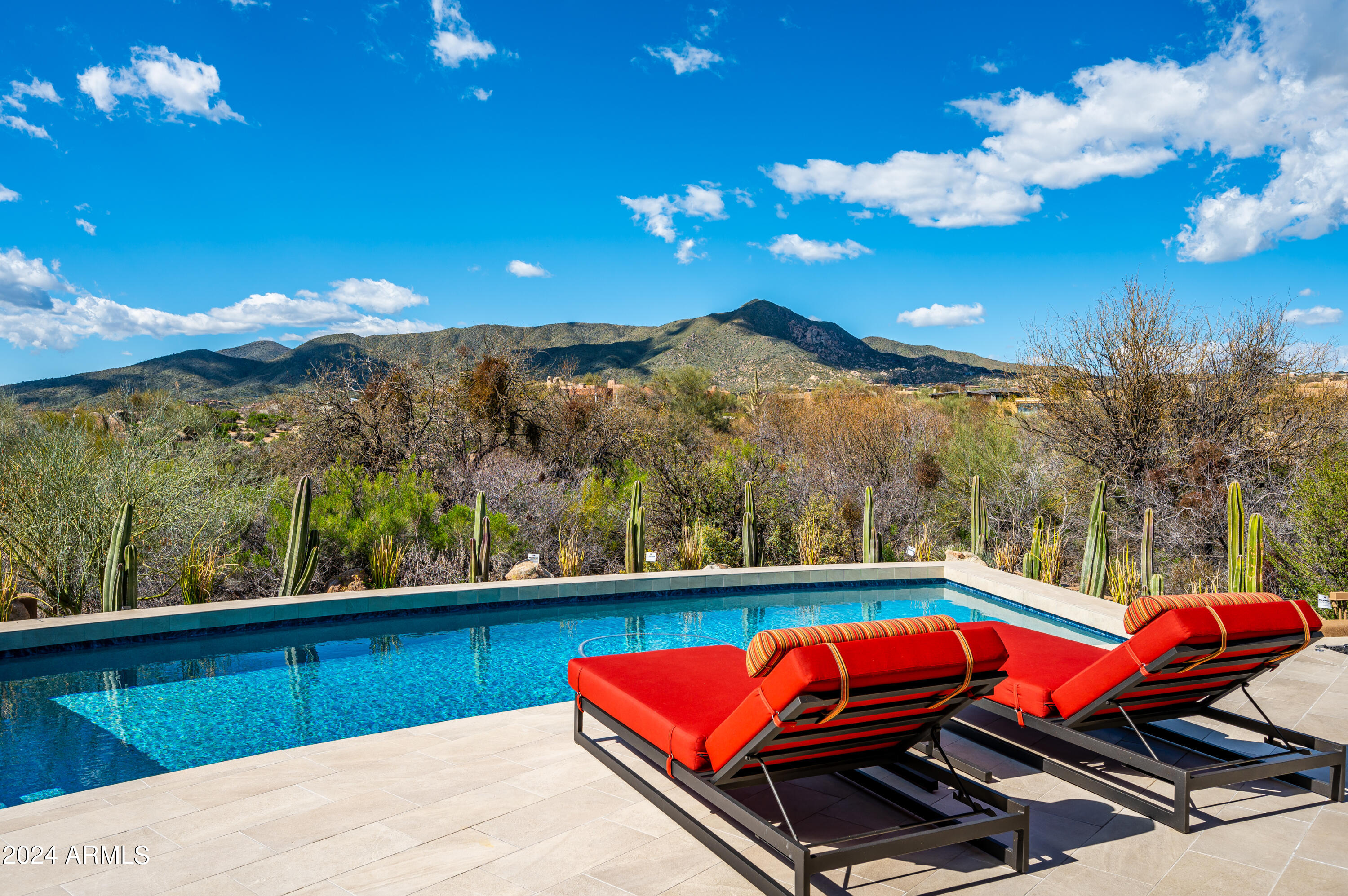 DESERT MOUNTAIN - Residential