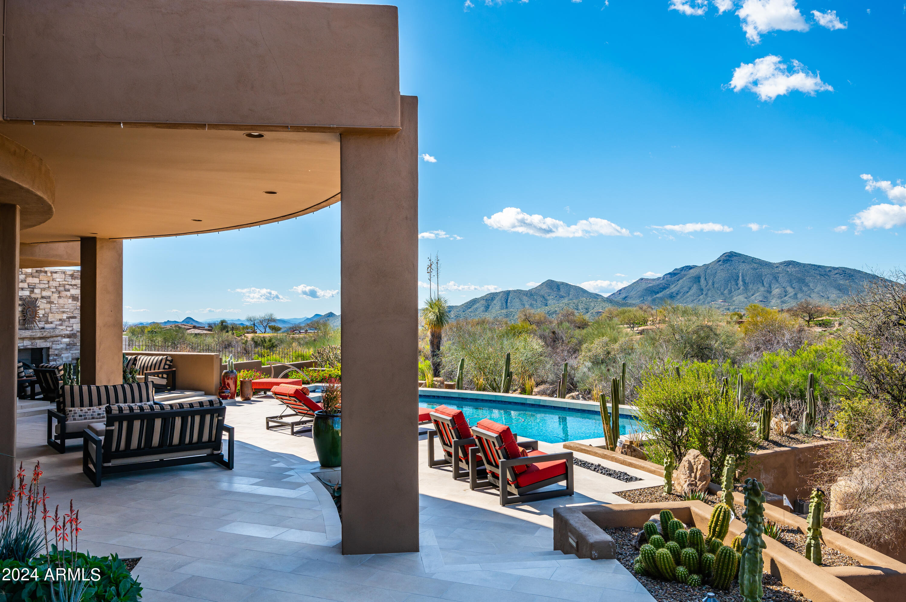 DESERT MOUNTAIN - Residential