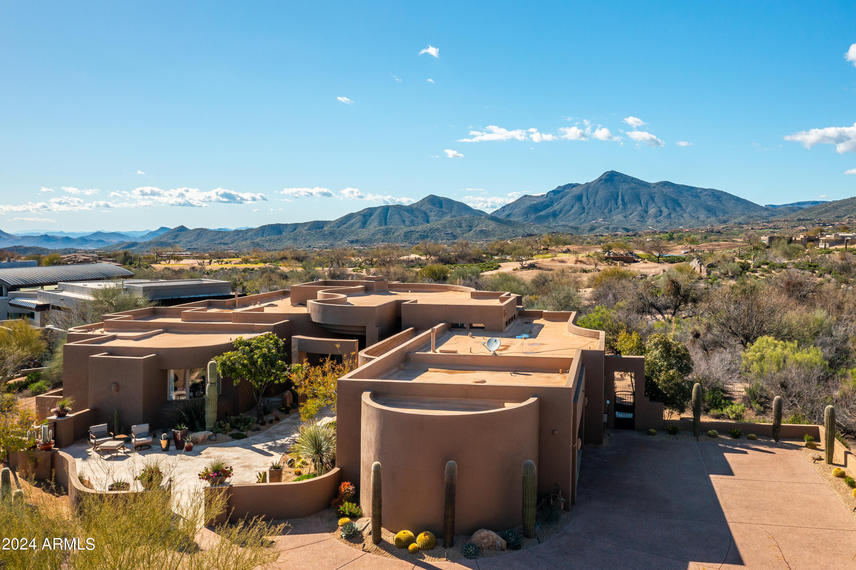 DESERT MOUNTAIN - Residential