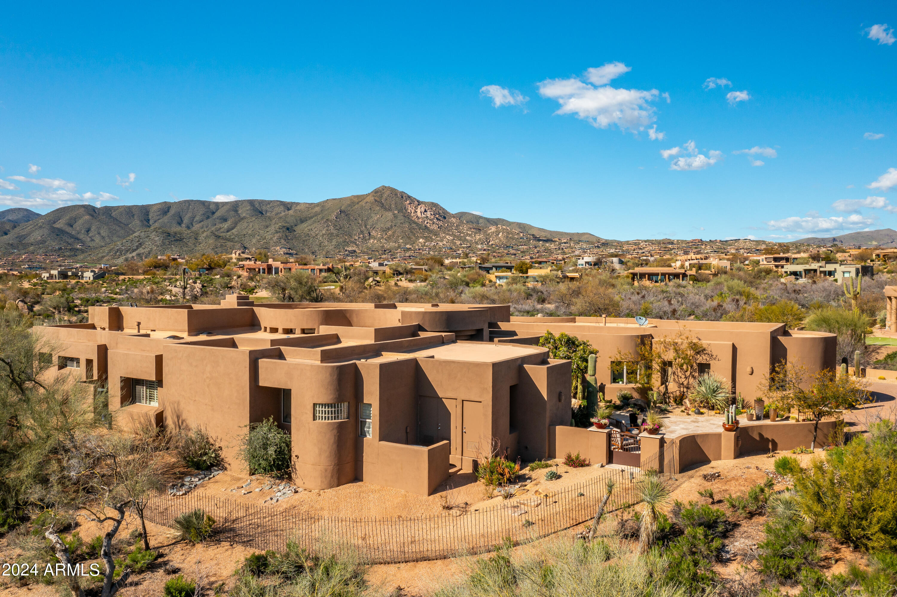 DESERT MOUNTAIN - Residential