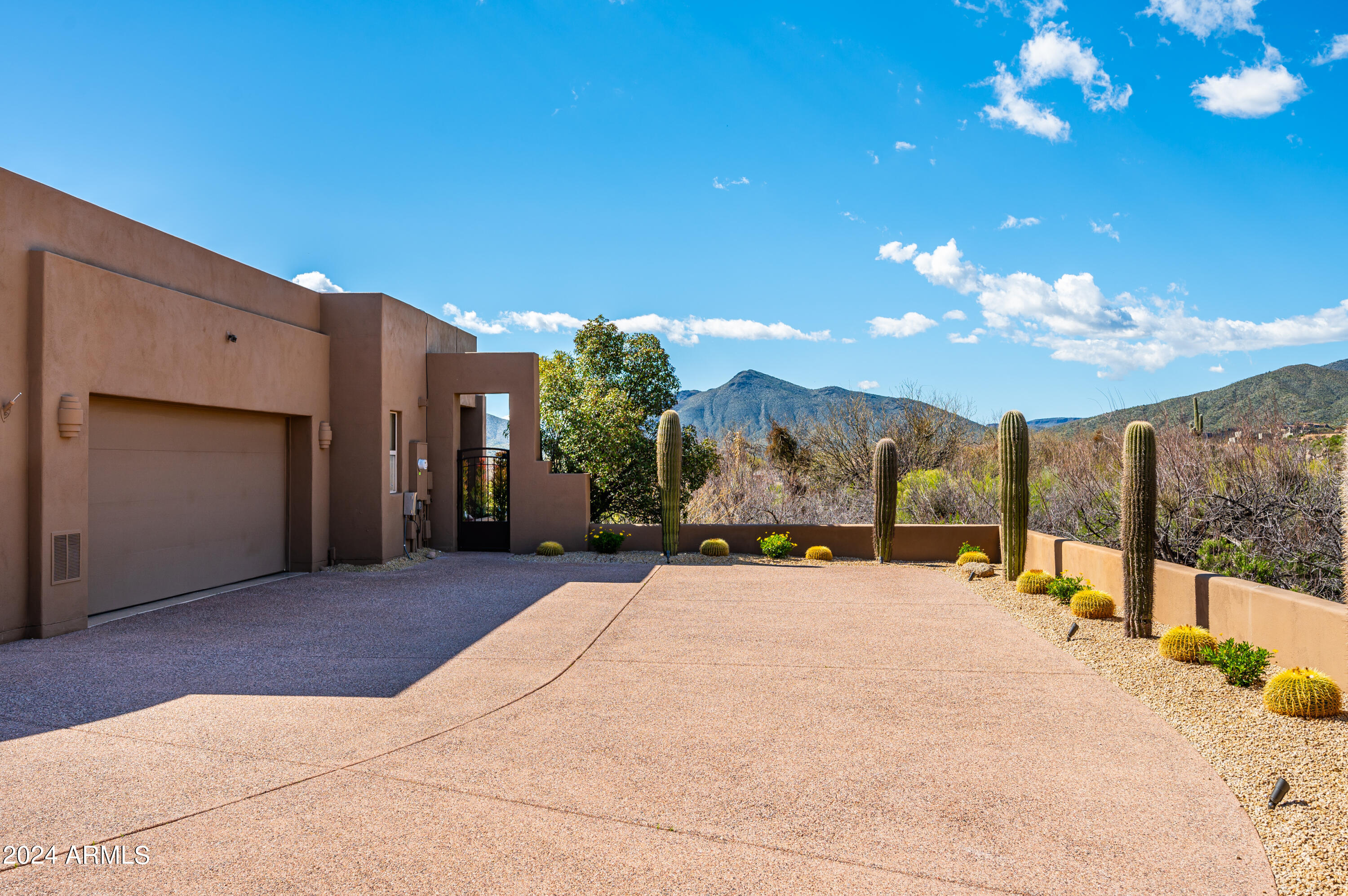 DESERT MOUNTAIN - Residential