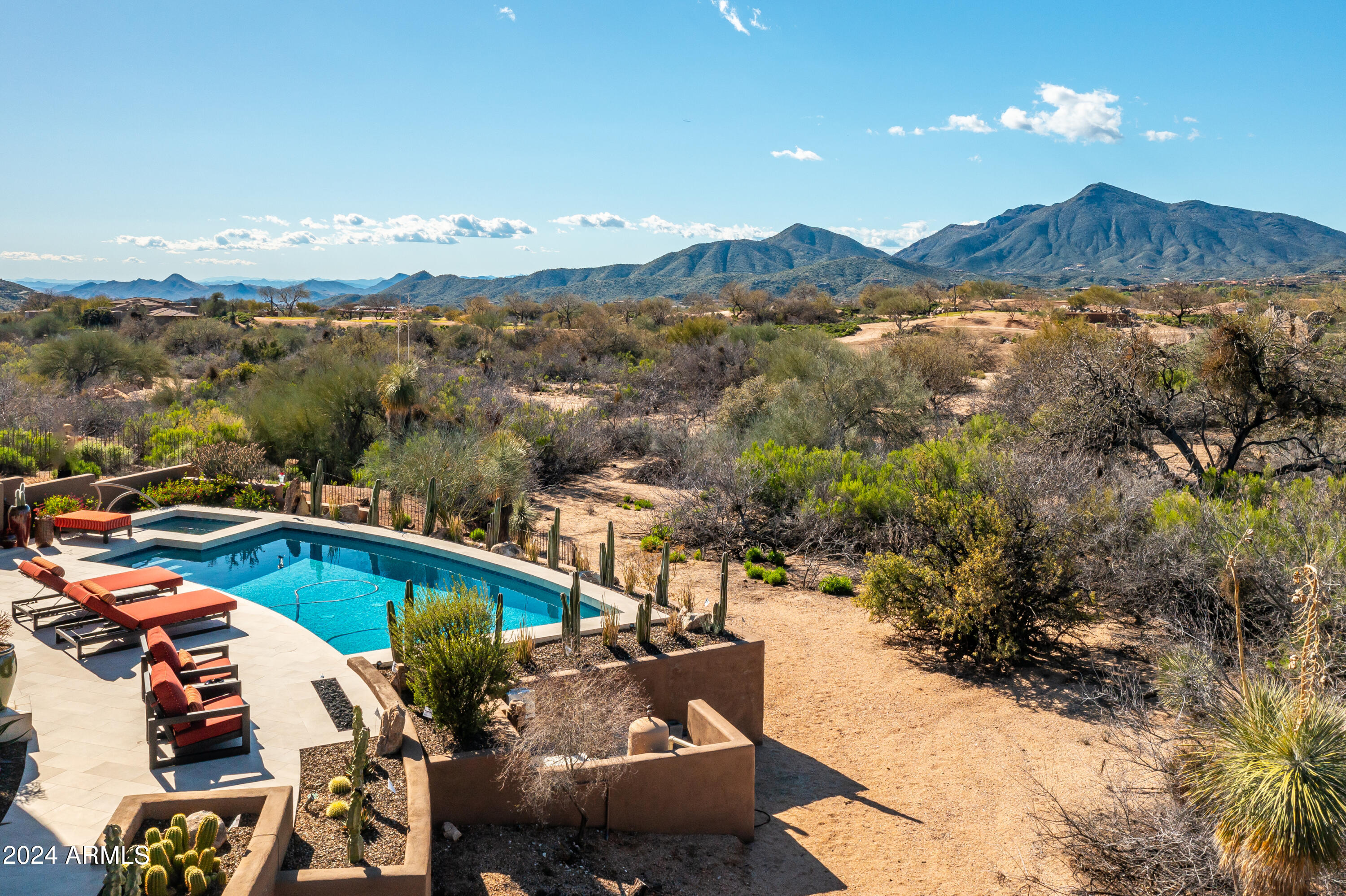 DESERT MOUNTAIN - Residential
