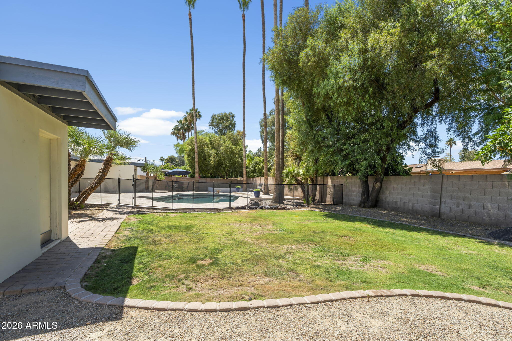 MINI-MOON ESTATES - Residential