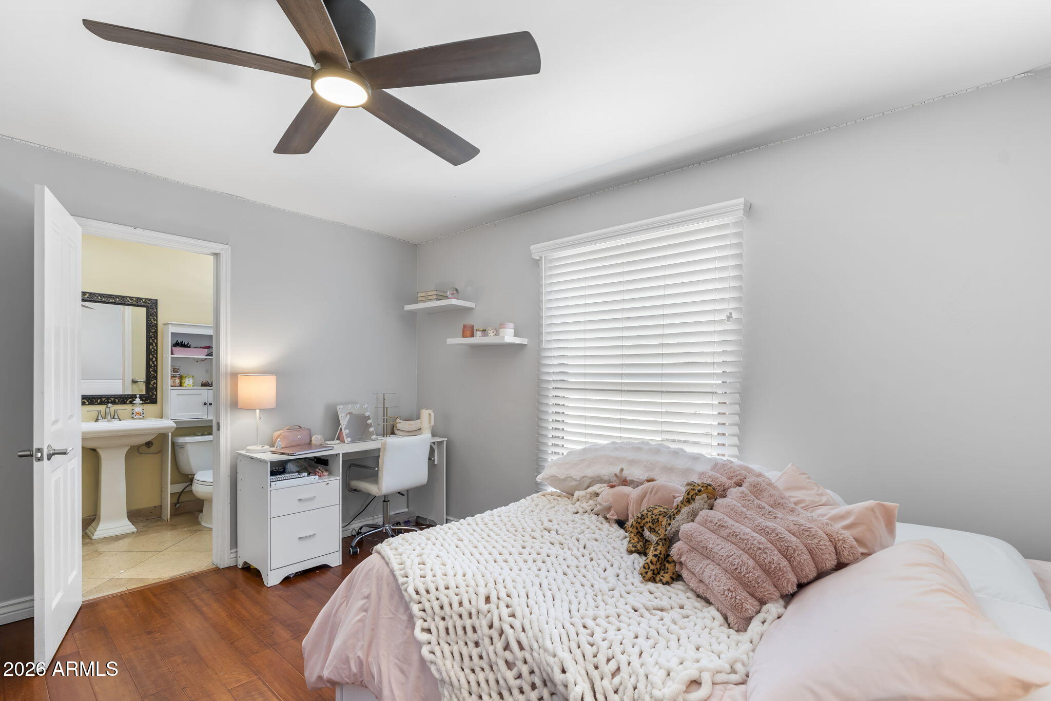 MINI-MOON ESTATES - Residential