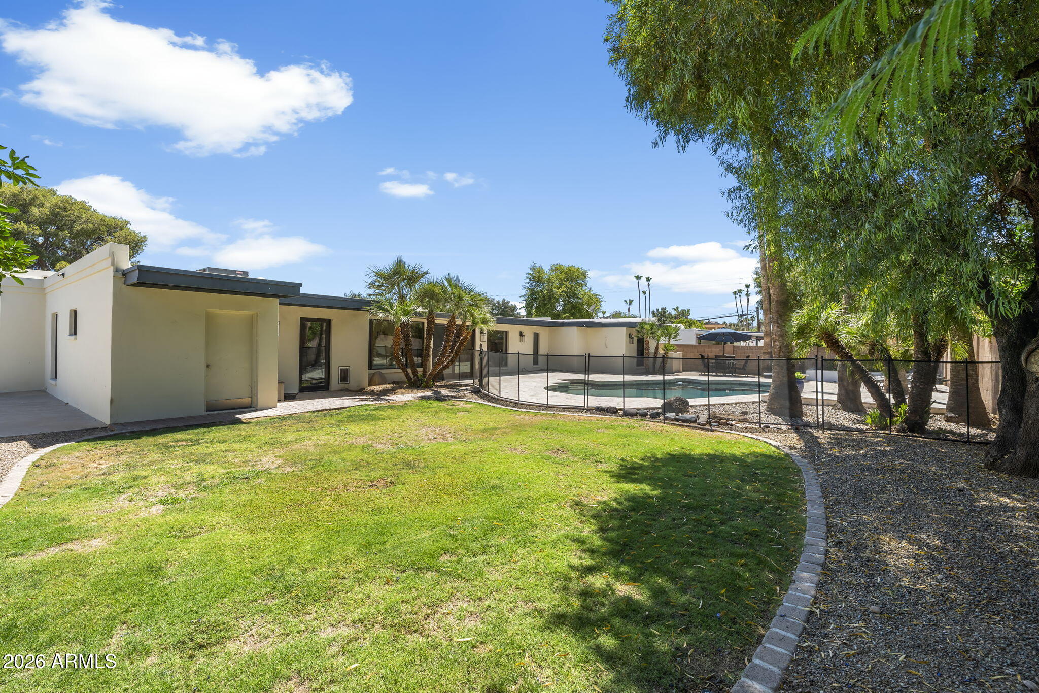 MINI-MOON ESTATES - Residential