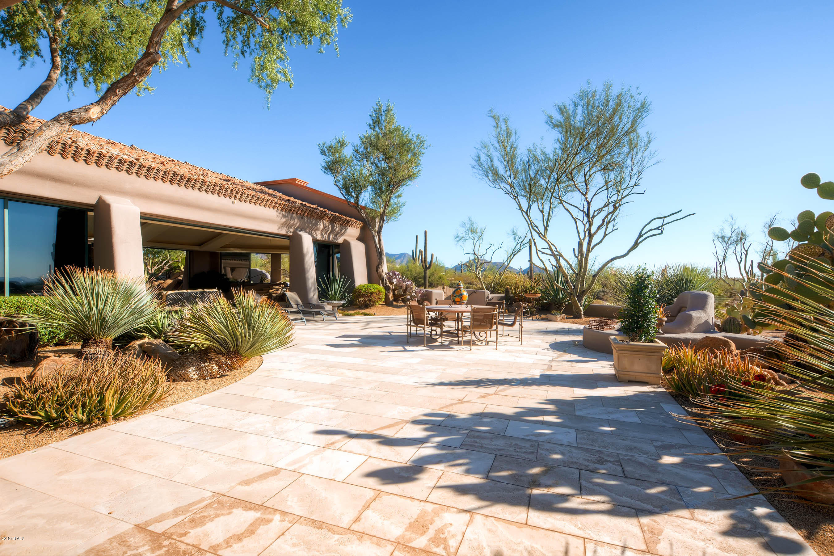 LAND DIVISION 9422 E HAPPY VALLEY RD SCOTTSDALE AZ
217-04-523, 217-04-524 - Residential