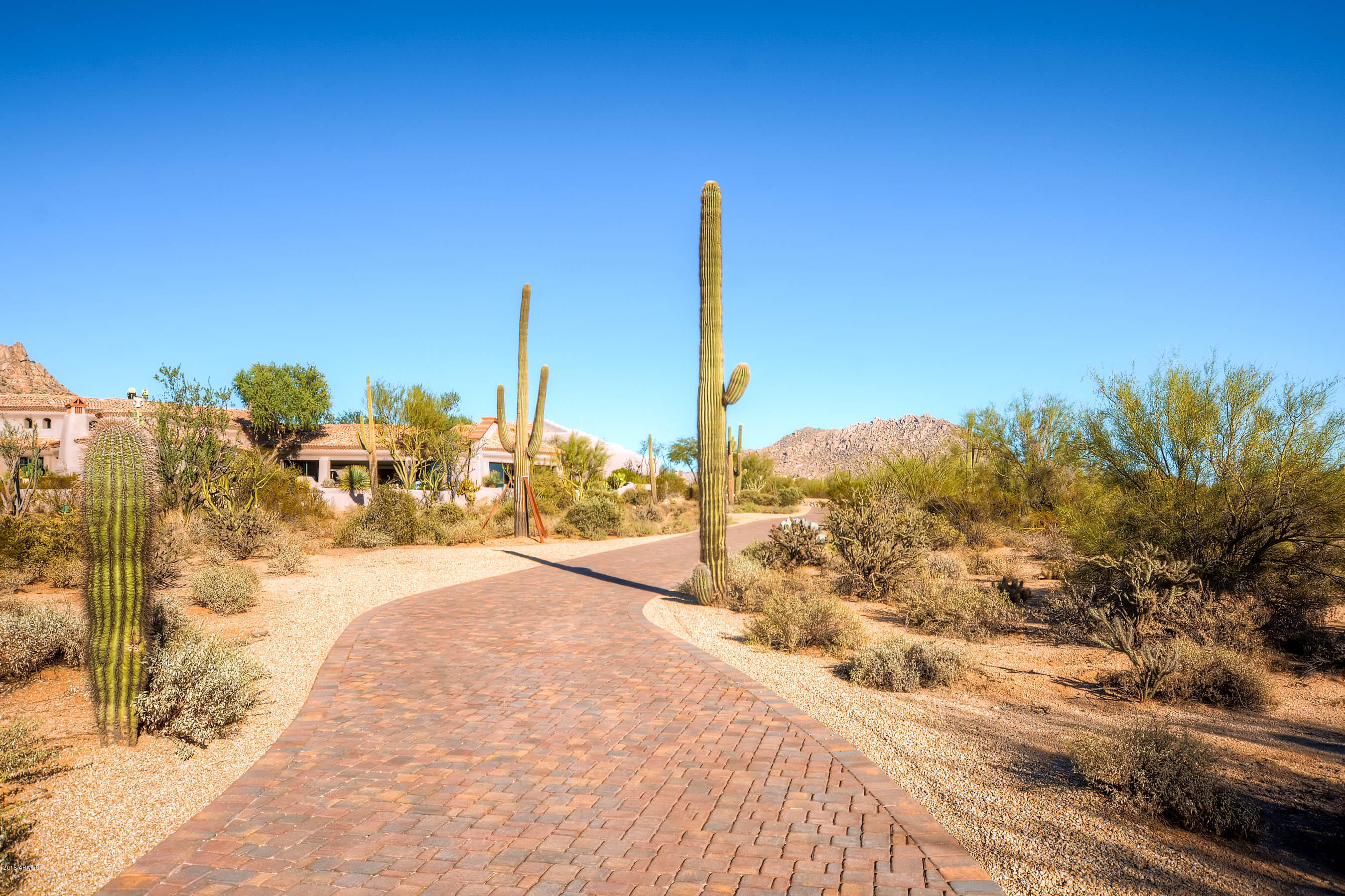 LAND DIVISION 9422 E HAPPY VALLEY RD SCOTTSDALE AZ
217-04-523, 217-04-524 - Residential