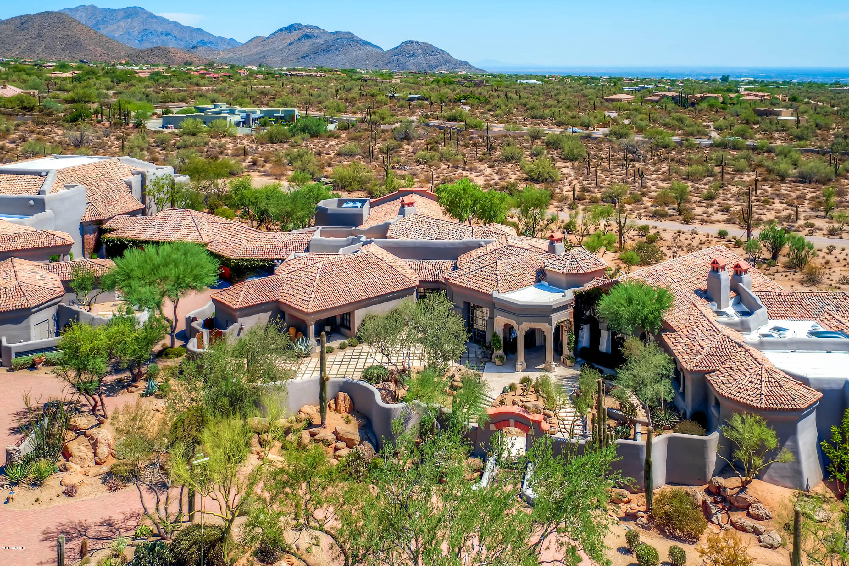 LAND DIVISION 9422 E HAPPY VALLEY RD SCOTTSDALE AZ
217-04-523, 217-04-524 - Residential