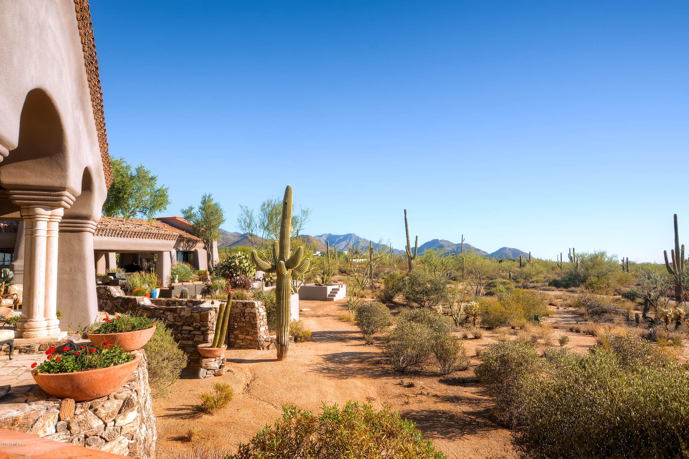 LAND DIVISION 9422 E HAPPY VALLEY RD SCOTTSDALE AZ
217-04-523, 217-04-524 - Residential