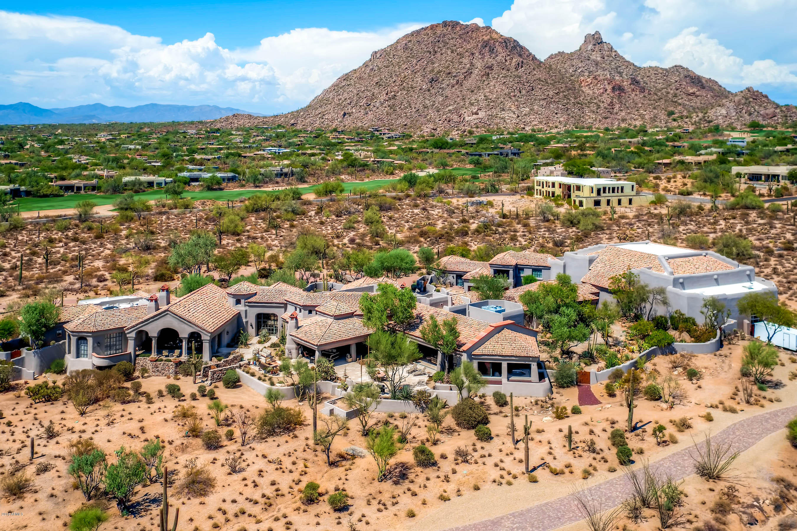 LAND DIVISION 9422 E HAPPY VALLEY RD SCOTTSDALE AZ
217-04-523, 217-04-524 - Residential