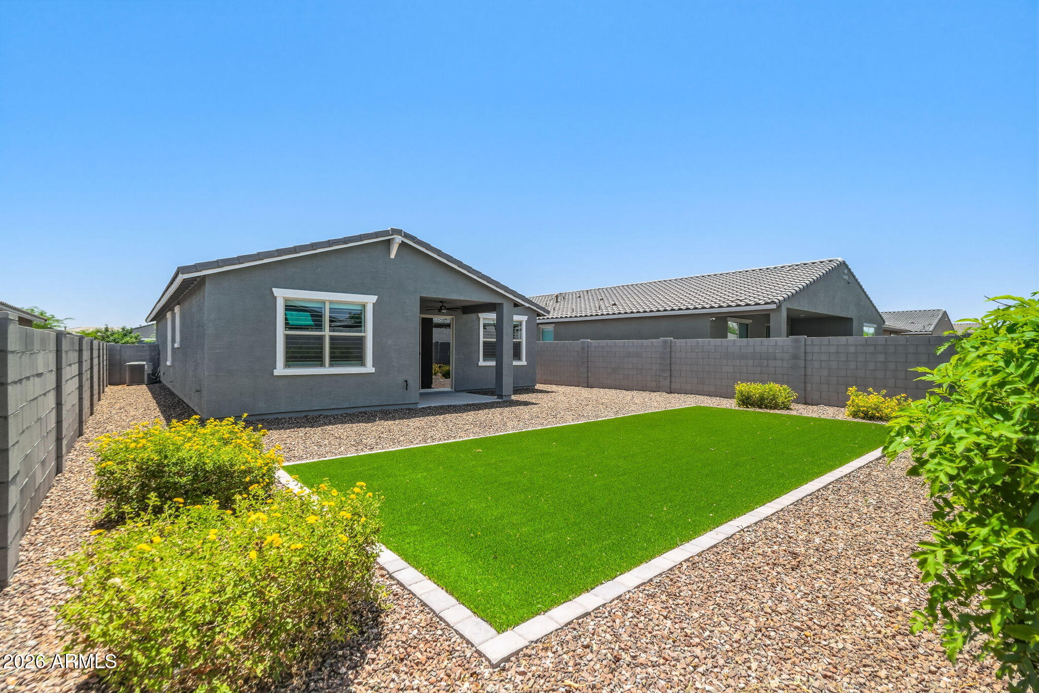 DESERT OASIS - Residential