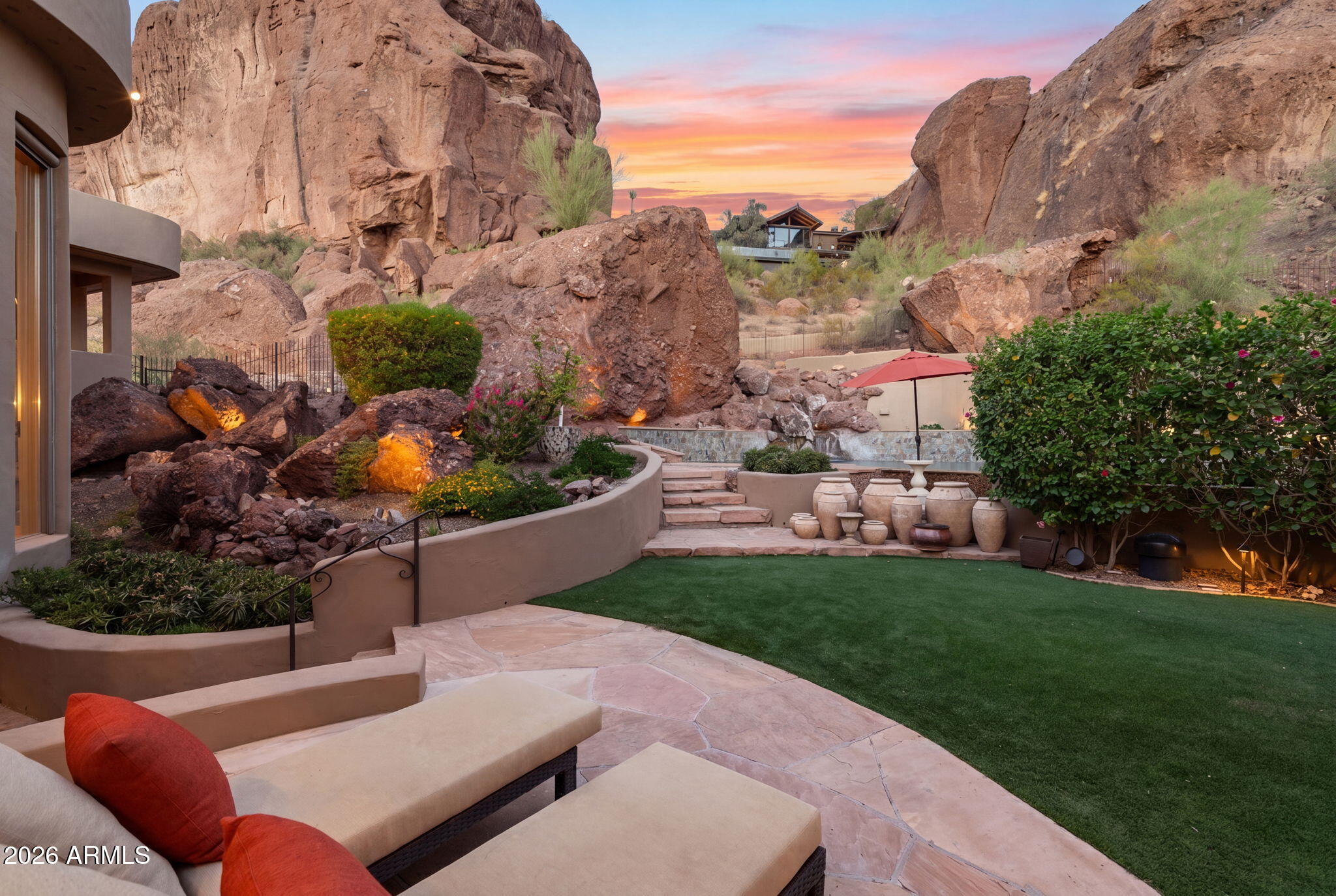 CAMELBACK CANYON - Residential