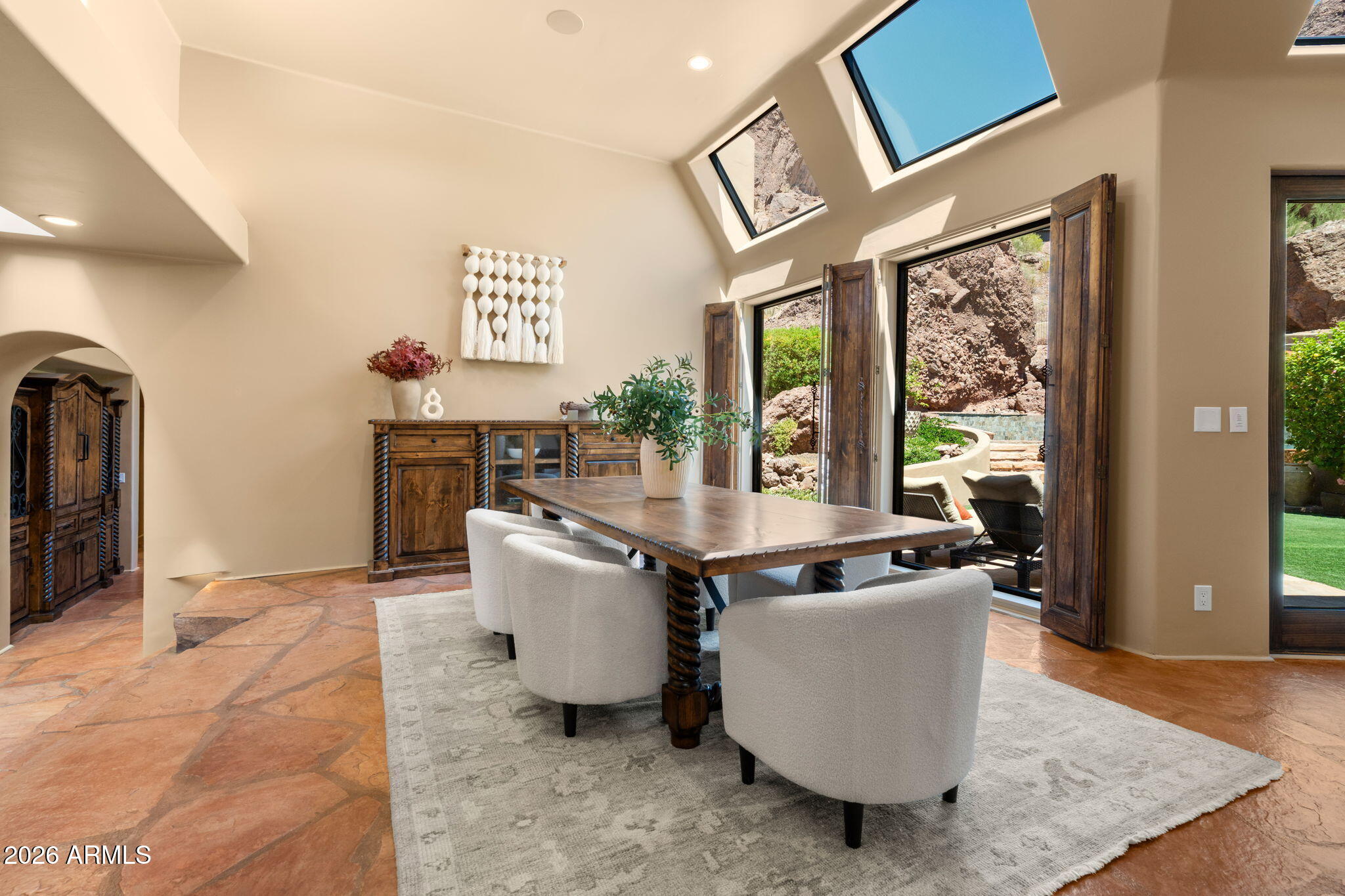 CAMELBACK CANYON - Residential