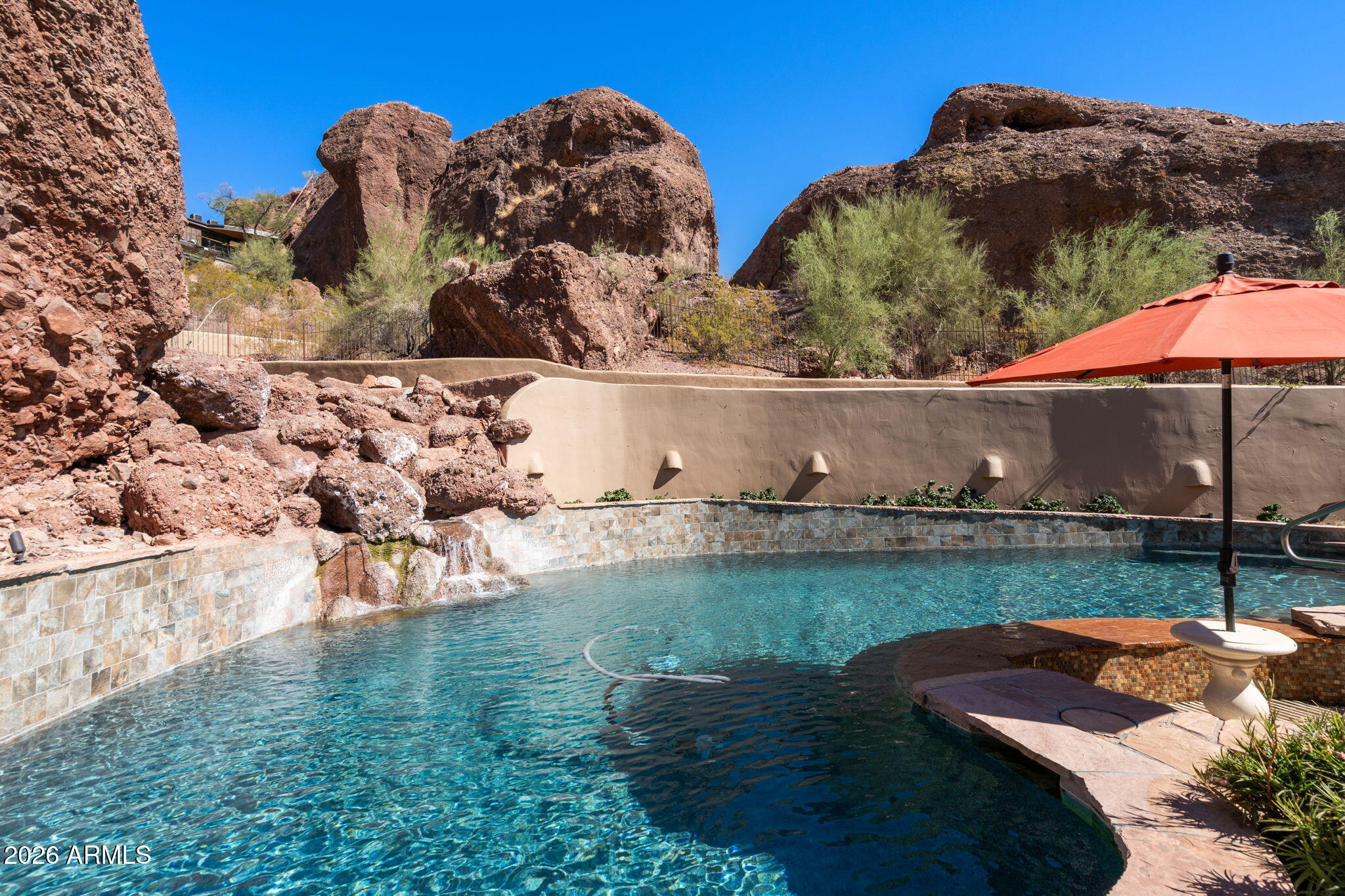 CAMELBACK CANYON - Residential
