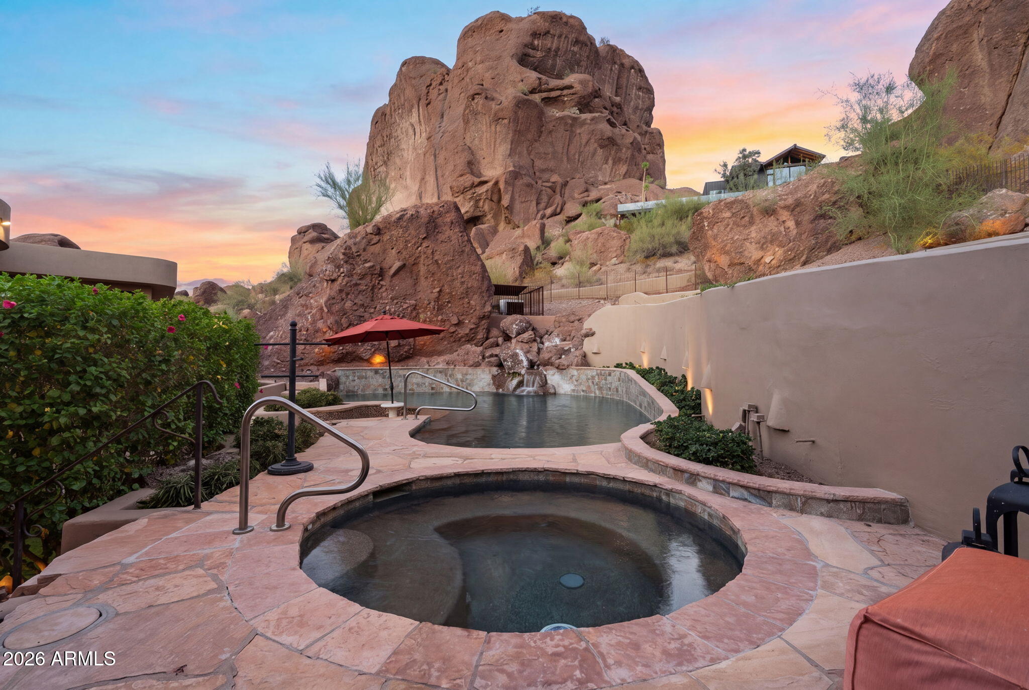 CAMELBACK CANYON - Residential