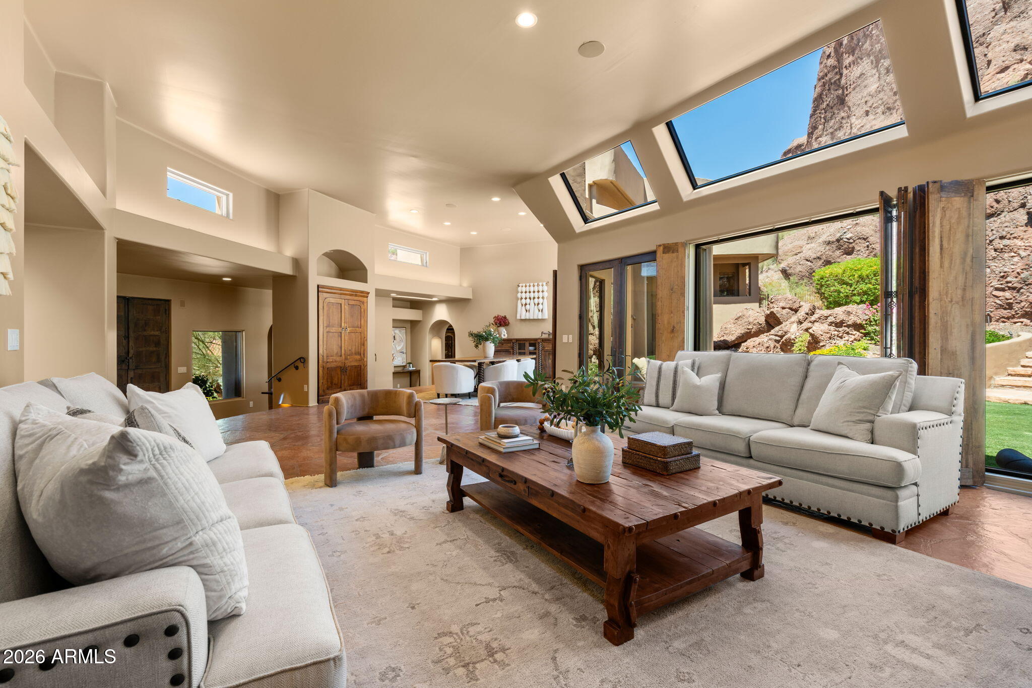 CAMELBACK CANYON - Residential