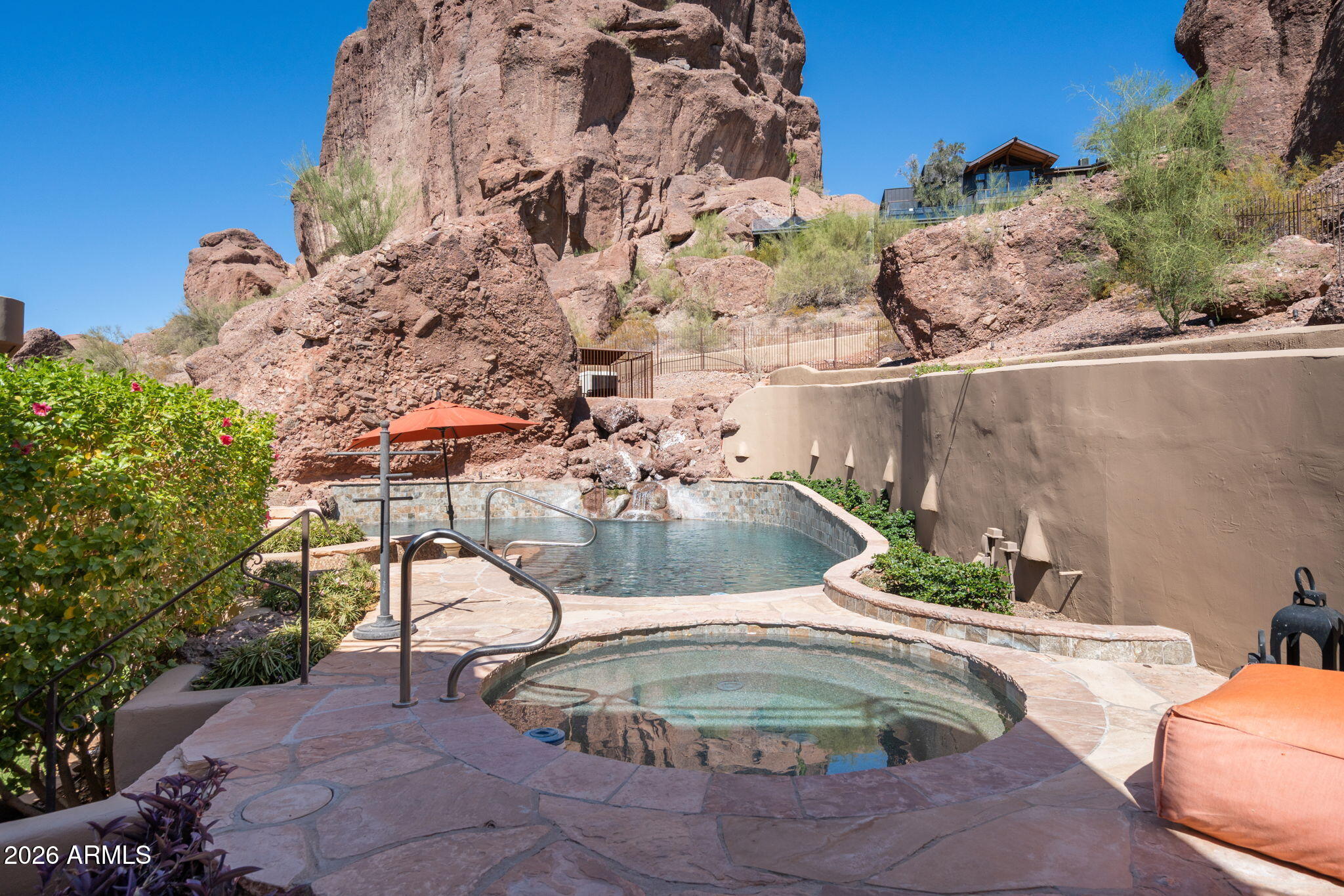 CAMELBACK CANYON - Residential
