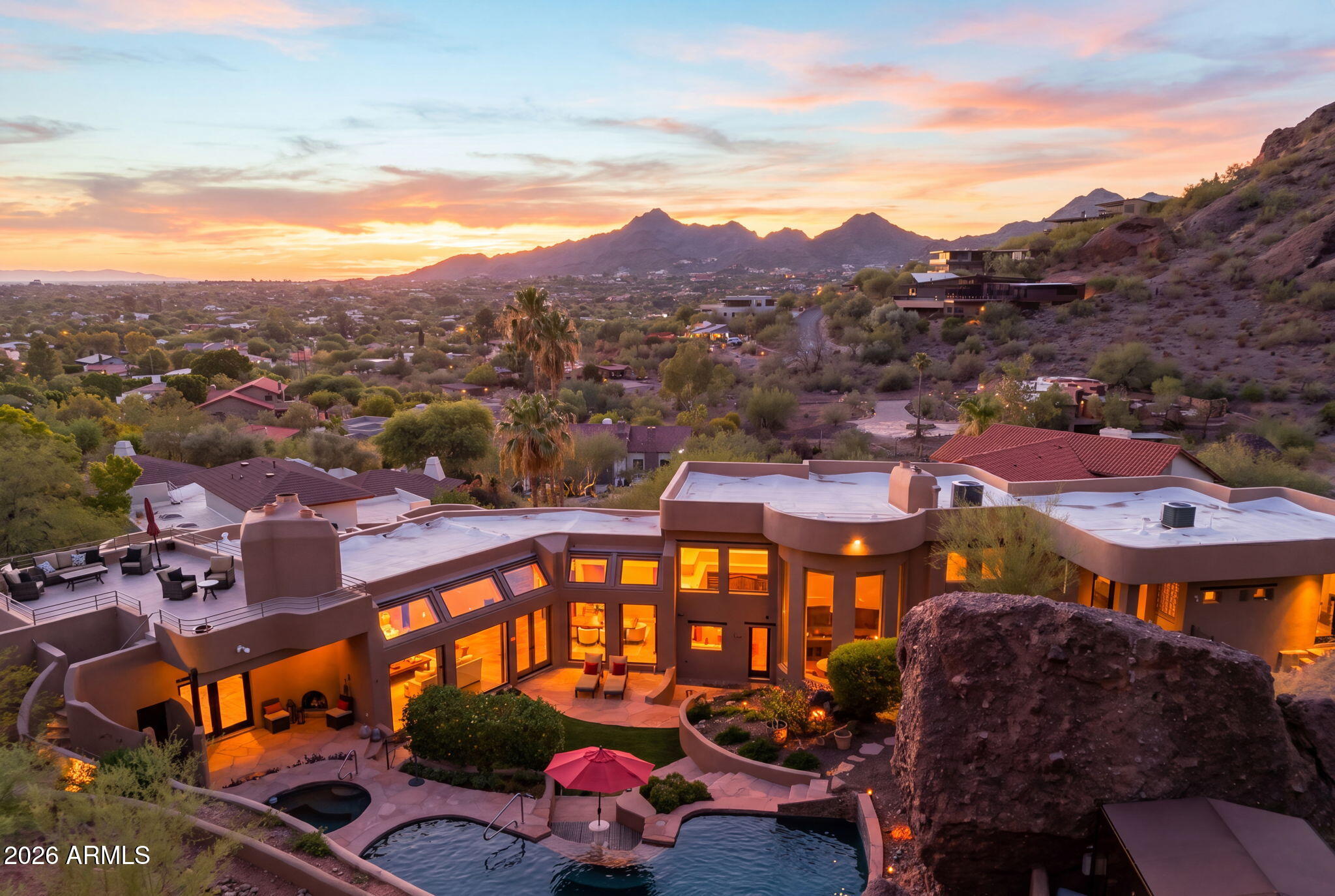 CAMELBACK CANYON - Residential