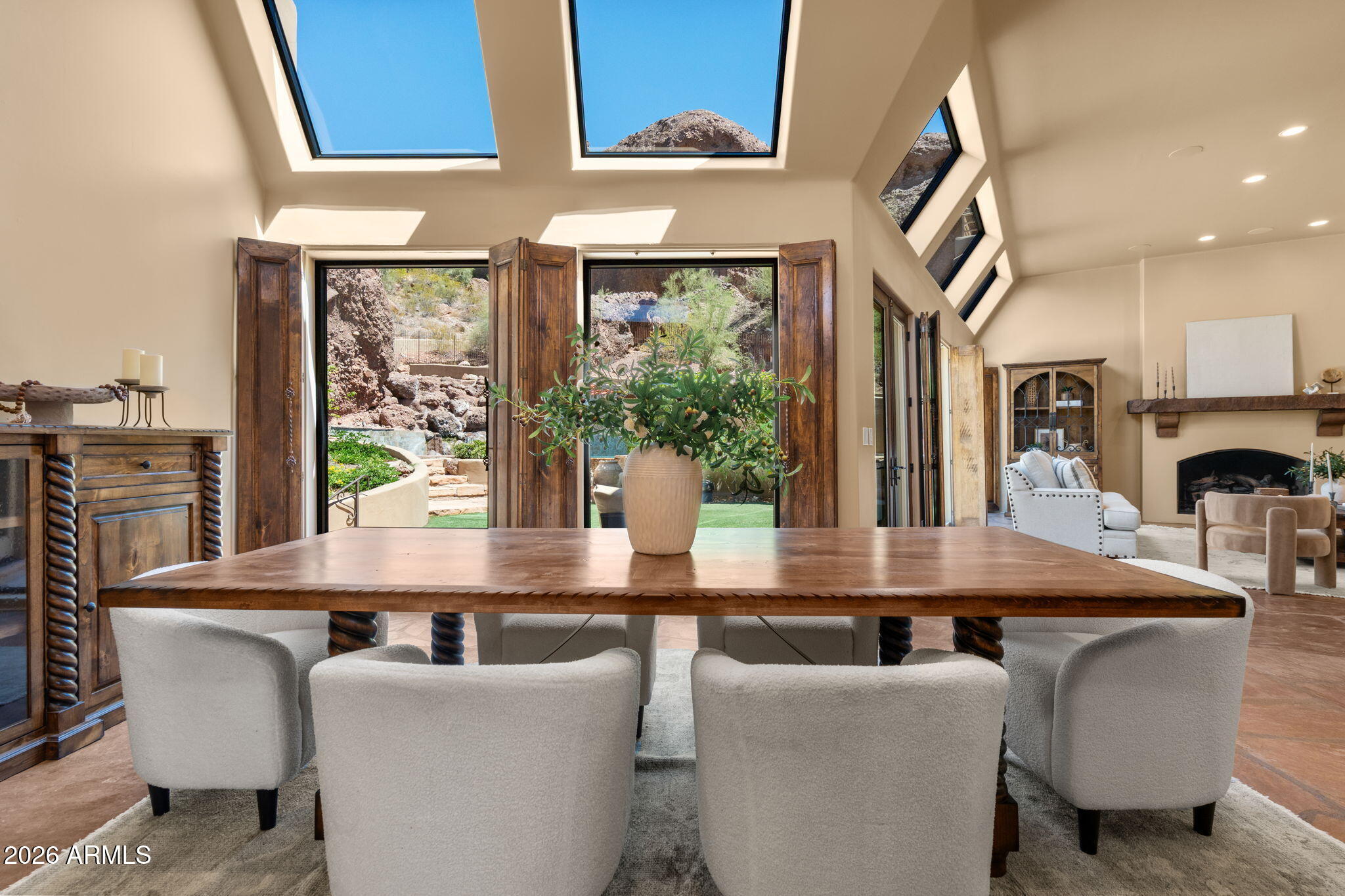 CAMELBACK CANYON - Residential