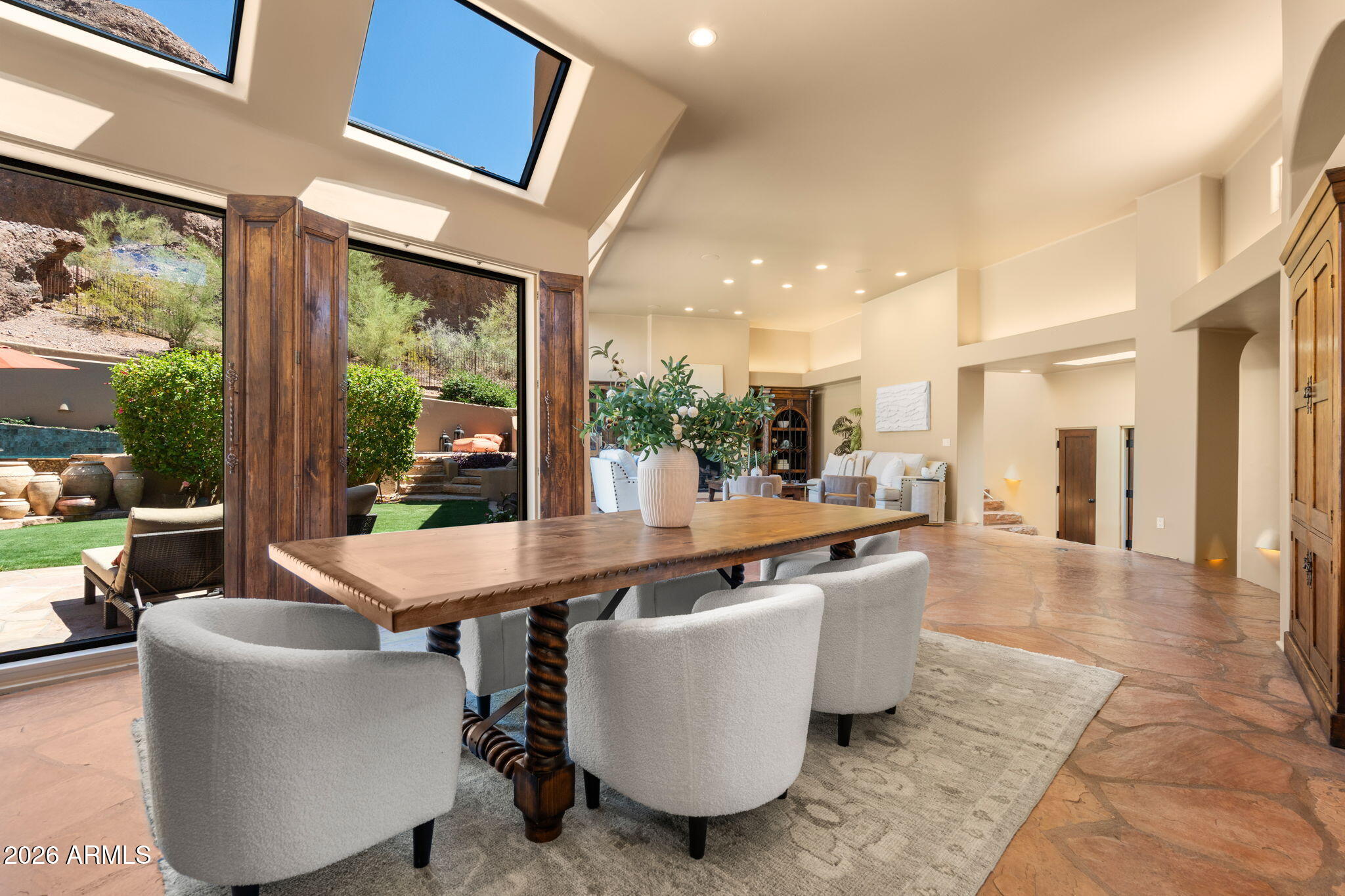 CAMELBACK CANYON - Residential