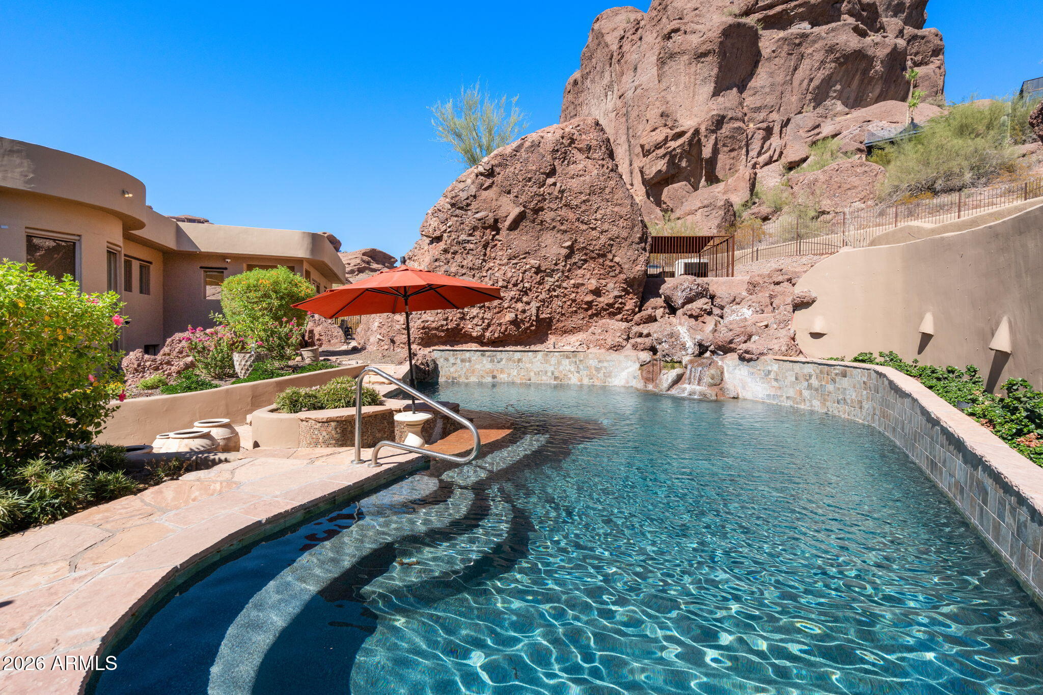 CAMELBACK CANYON - Residential