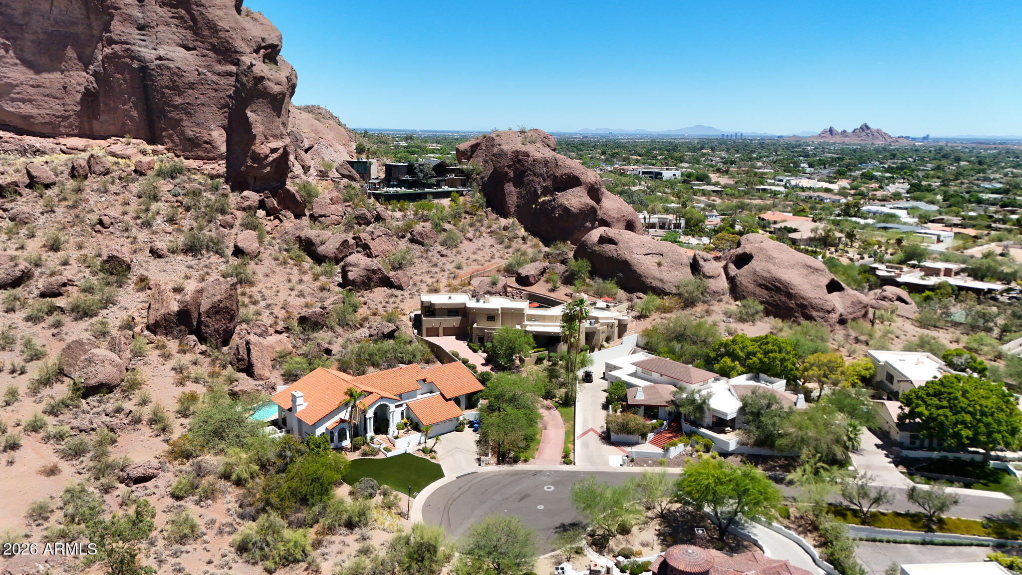 CAMELBACK CANYON - Residential