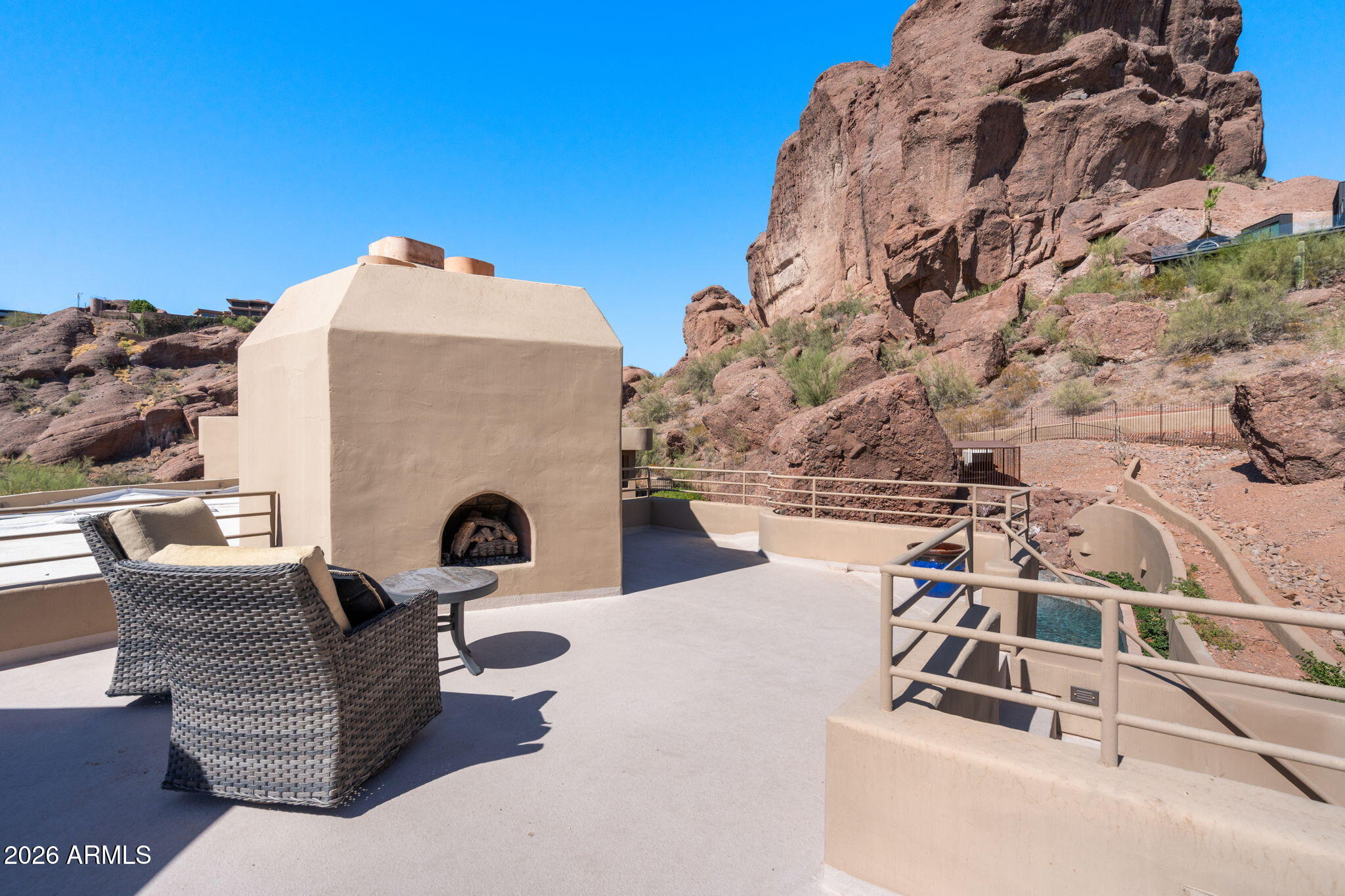 CAMELBACK CANYON - Residential