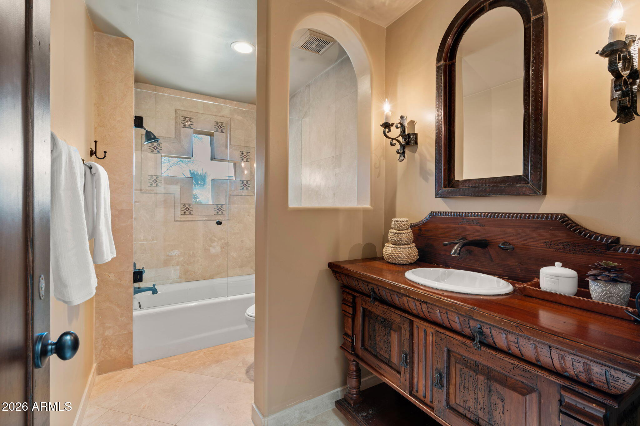 CAMELBACK CANYON - Residential
