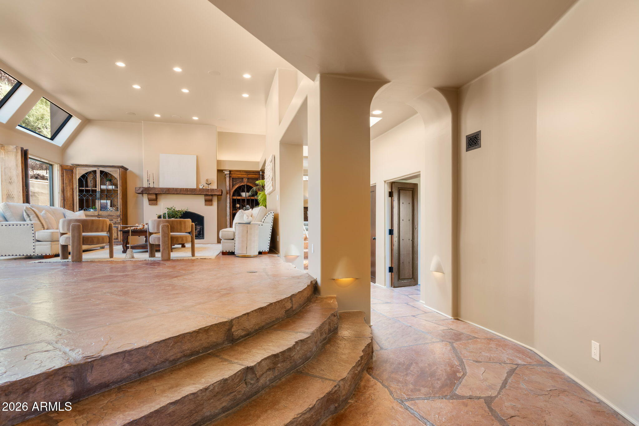 CAMELBACK CANYON - Residential