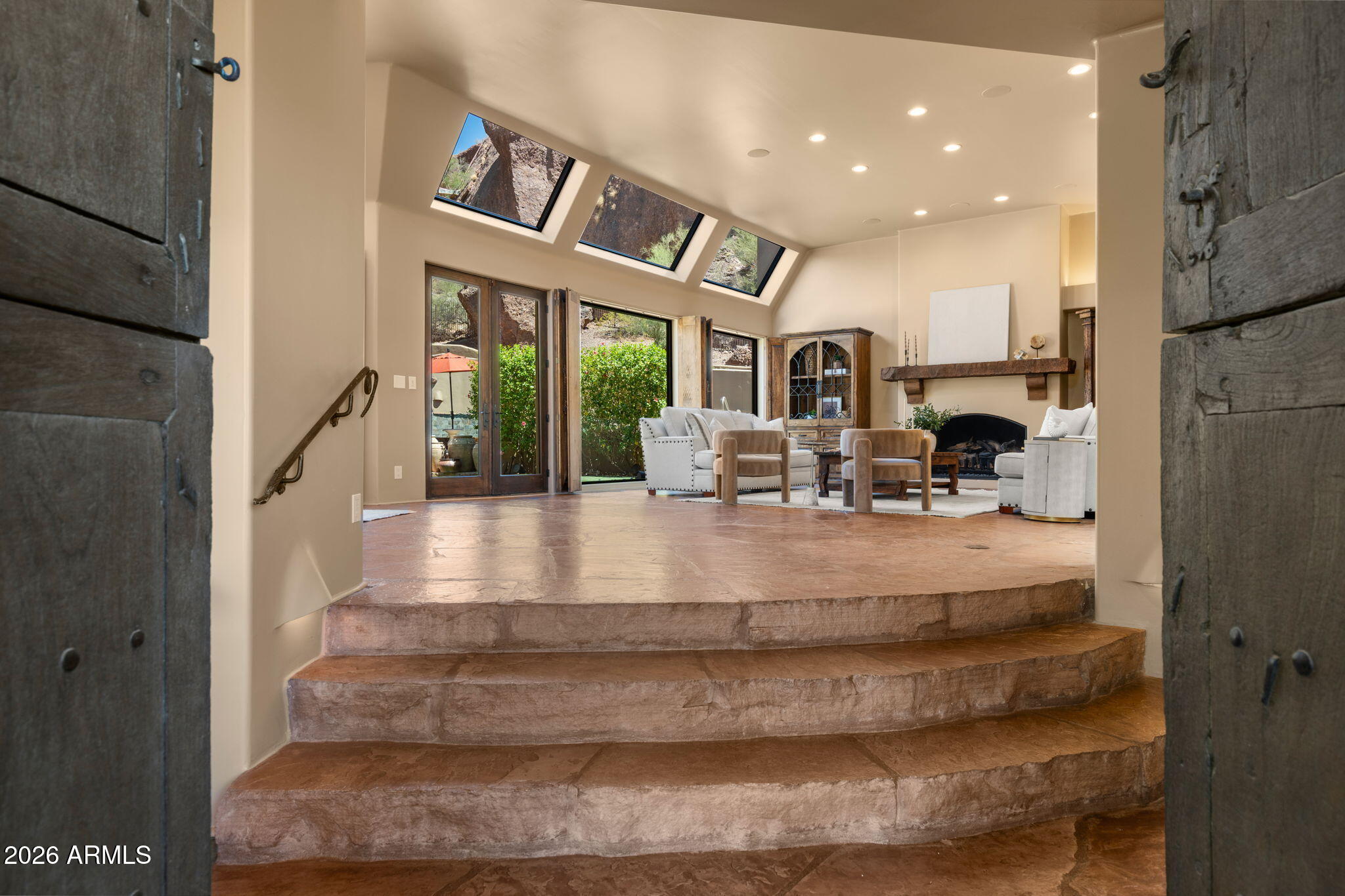 CAMELBACK CANYON - Residential