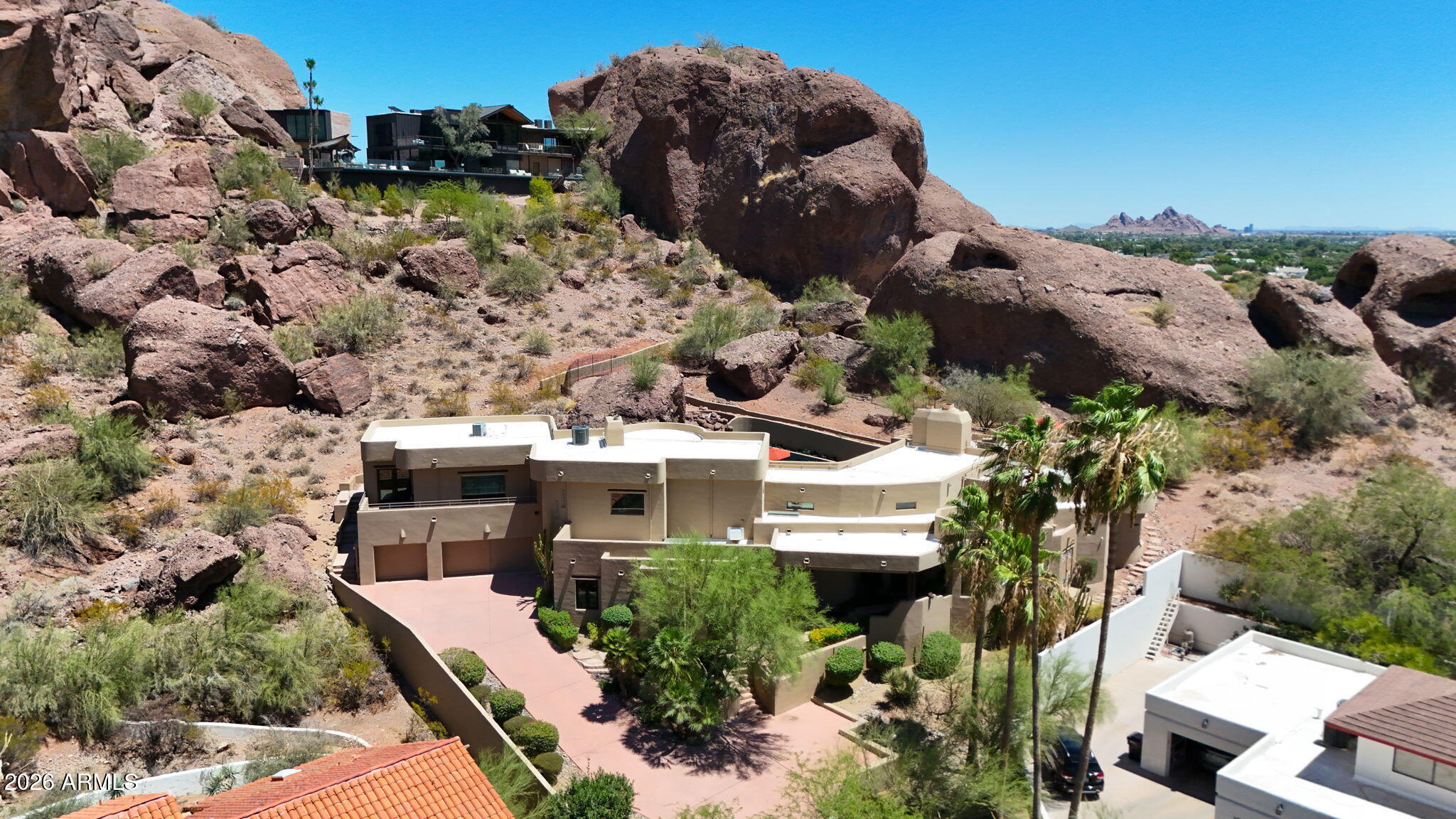 CAMELBACK CANYON - Residential