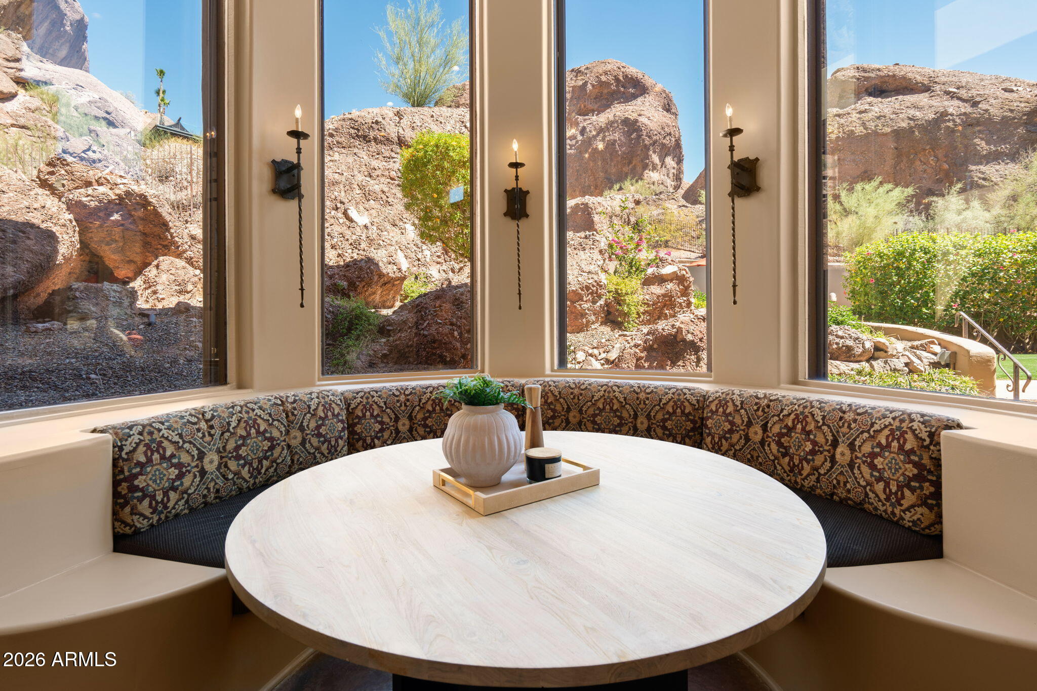 CAMELBACK CANYON - Residential