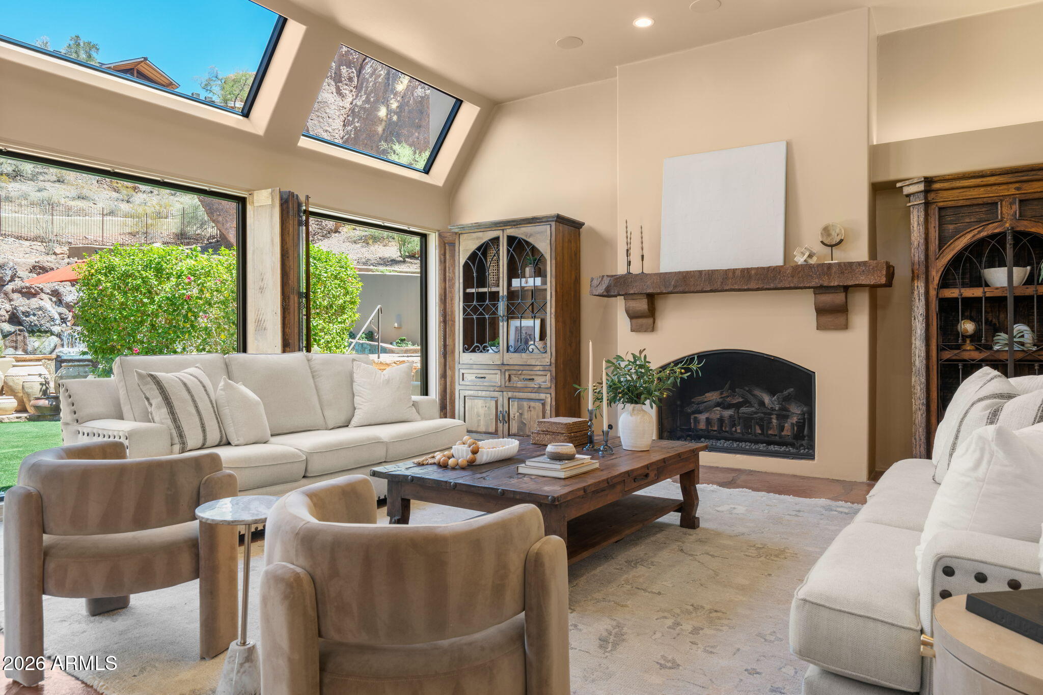 CAMELBACK CANYON - Residential