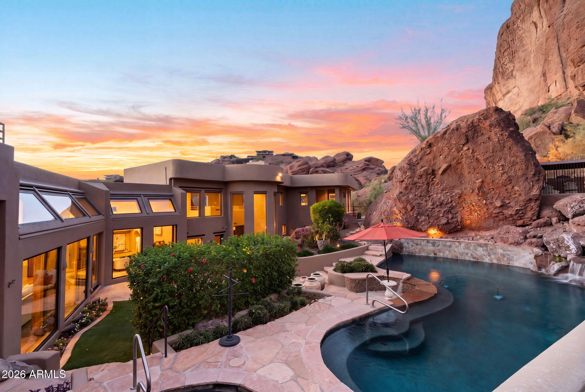 CAMELBACK CANYON - Residential