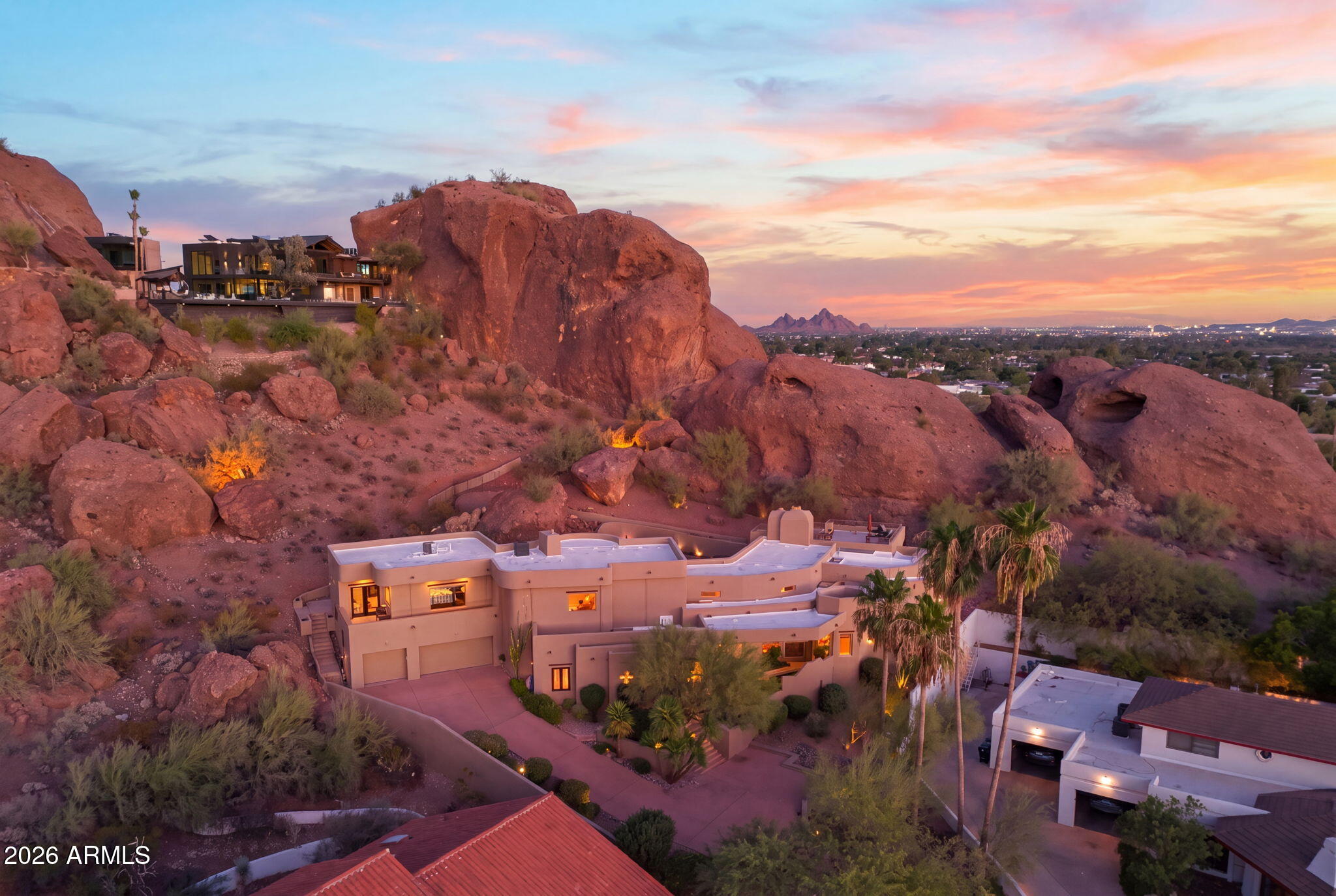 CAMELBACK CANYON - Residential