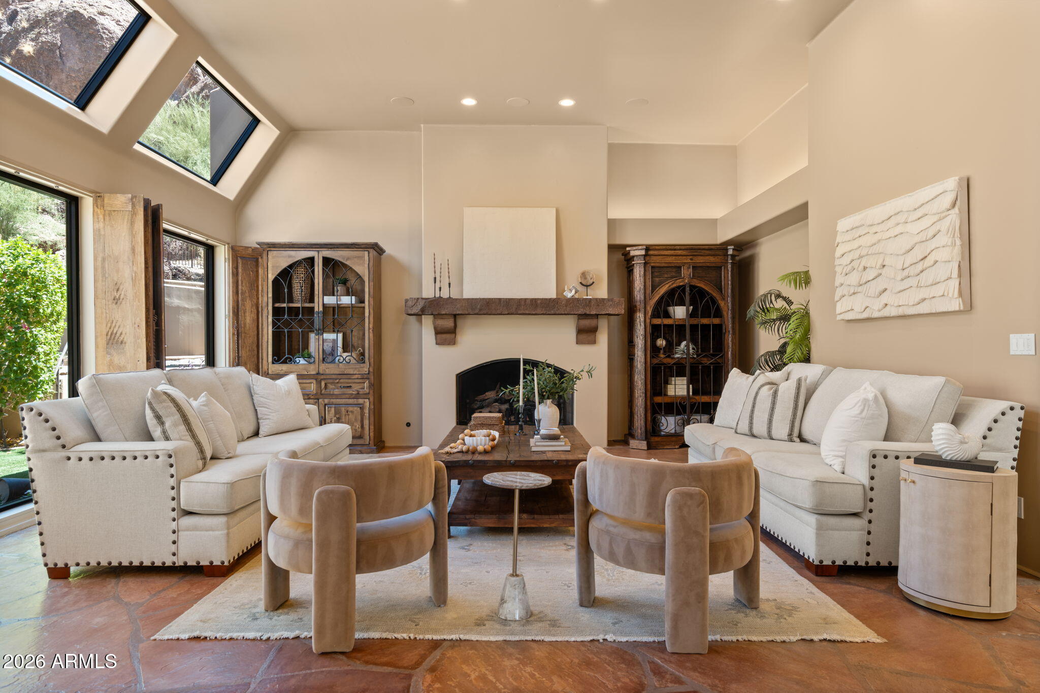 CAMELBACK CANYON - Residential