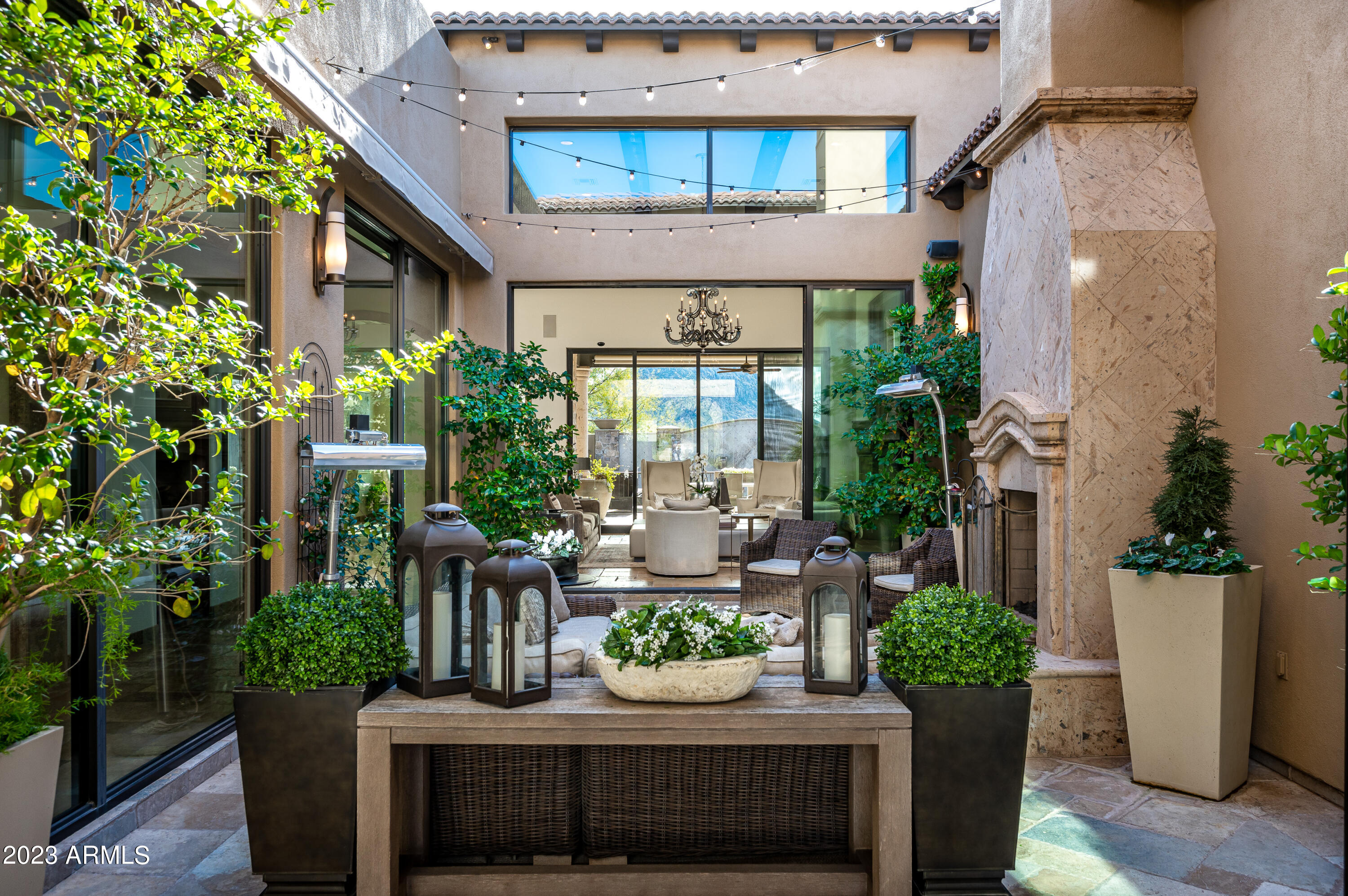 PINNACLE CANYON - Residential