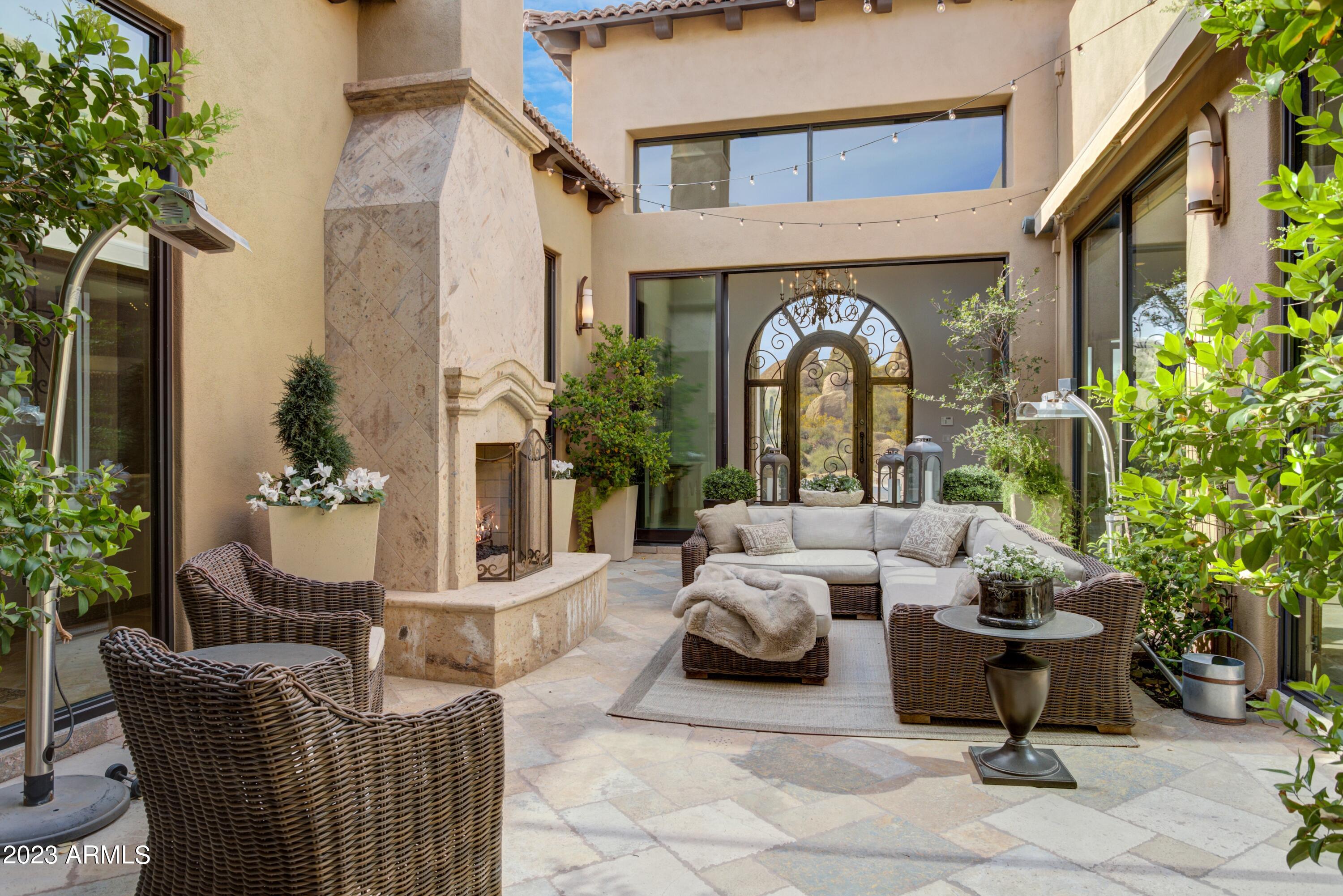 PINNACLE CANYON - Residential