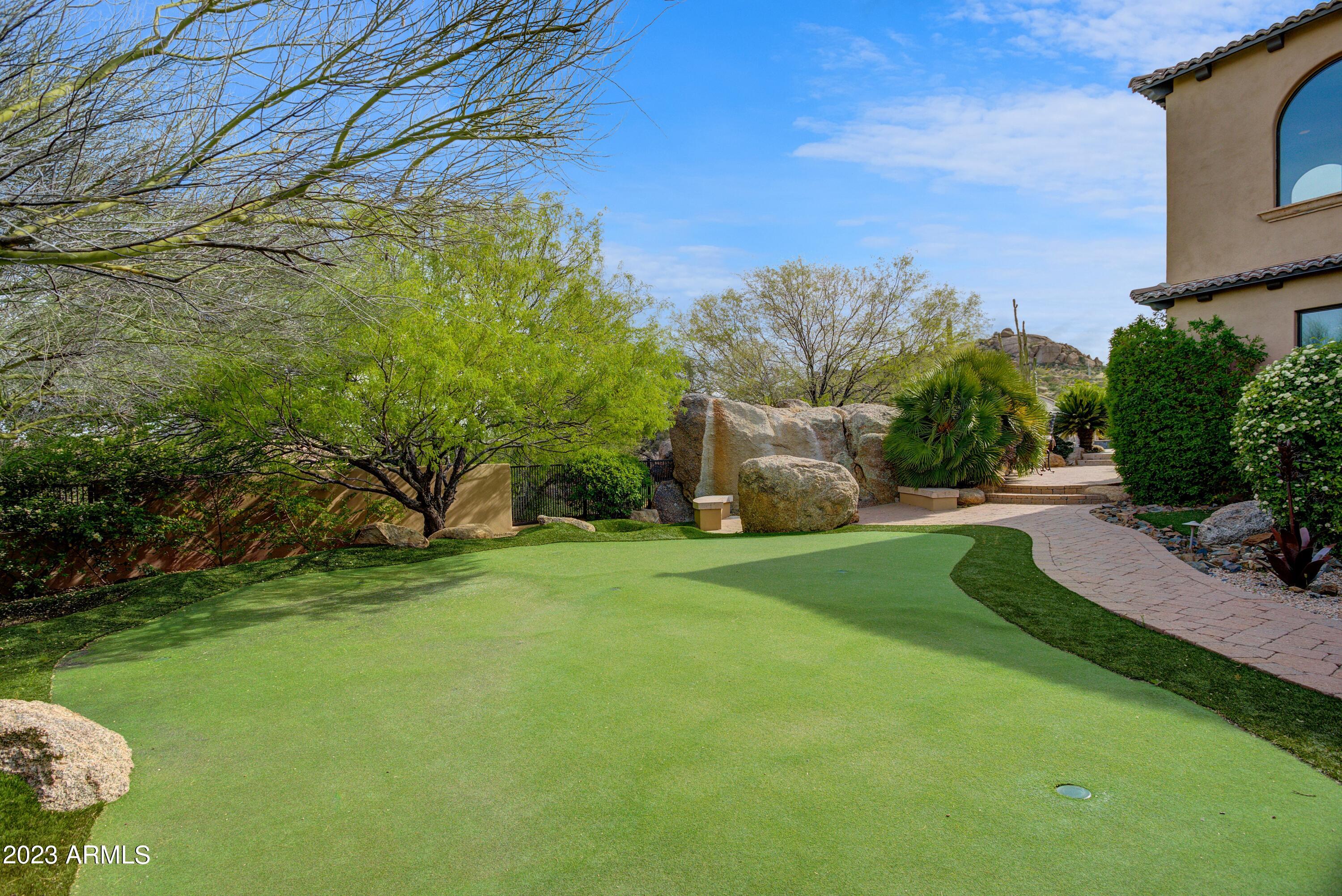 PINNACLE CANYON - Residential