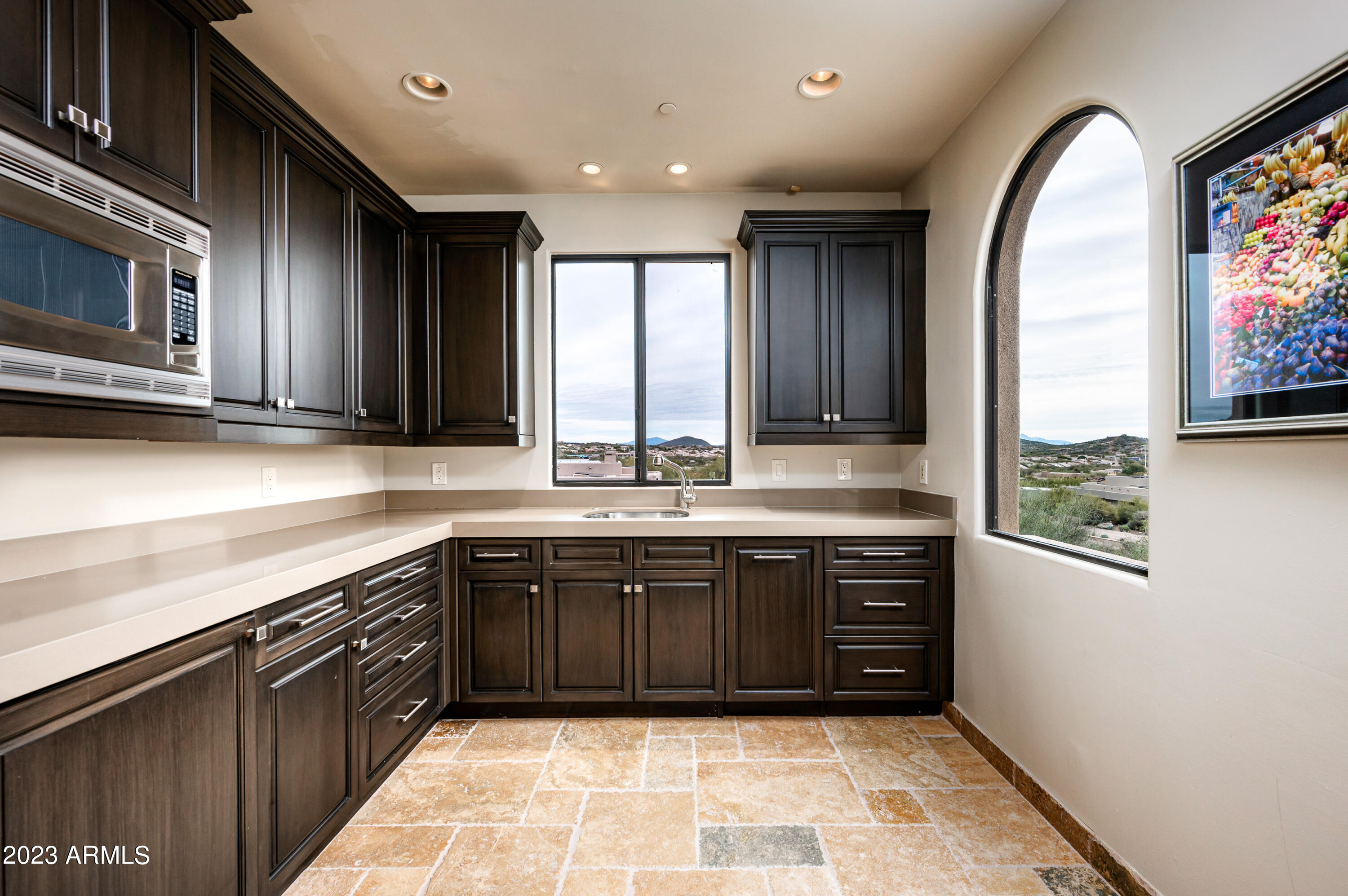PINNACLE CANYON - Residential