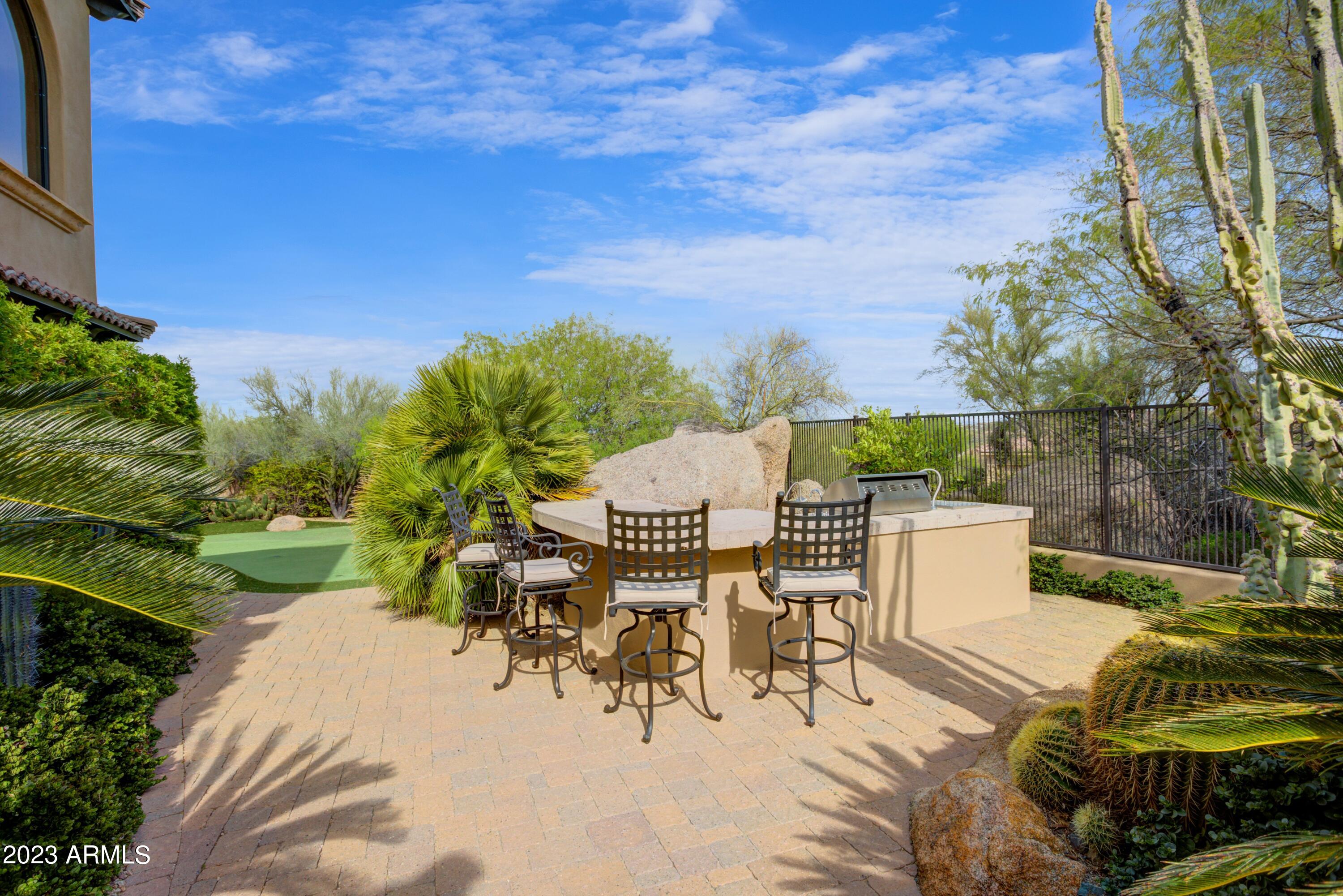 PINNACLE CANYON - Residential