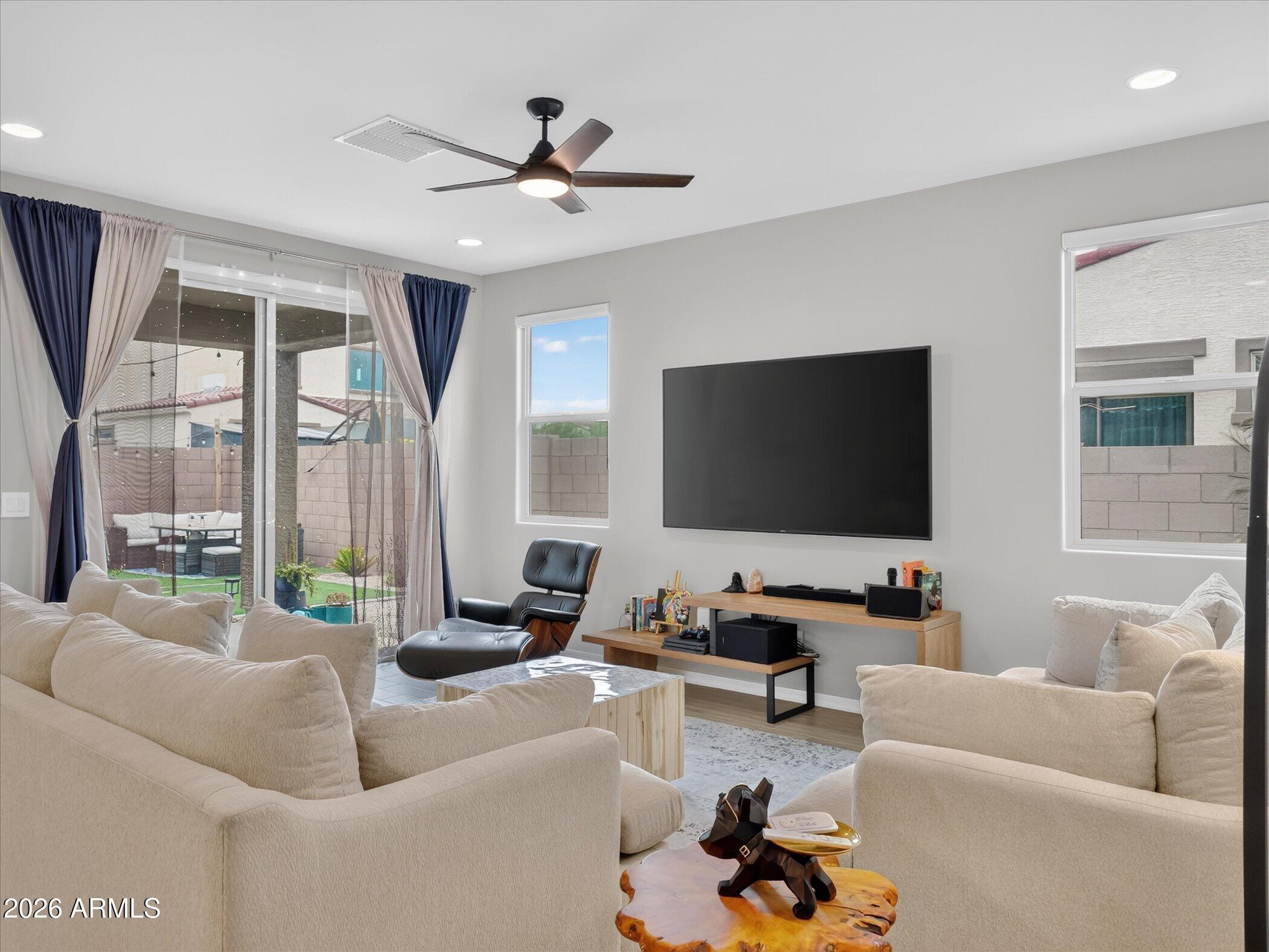 TIERRA MONTANA PHASE 1 PARCEL 10 - Residential