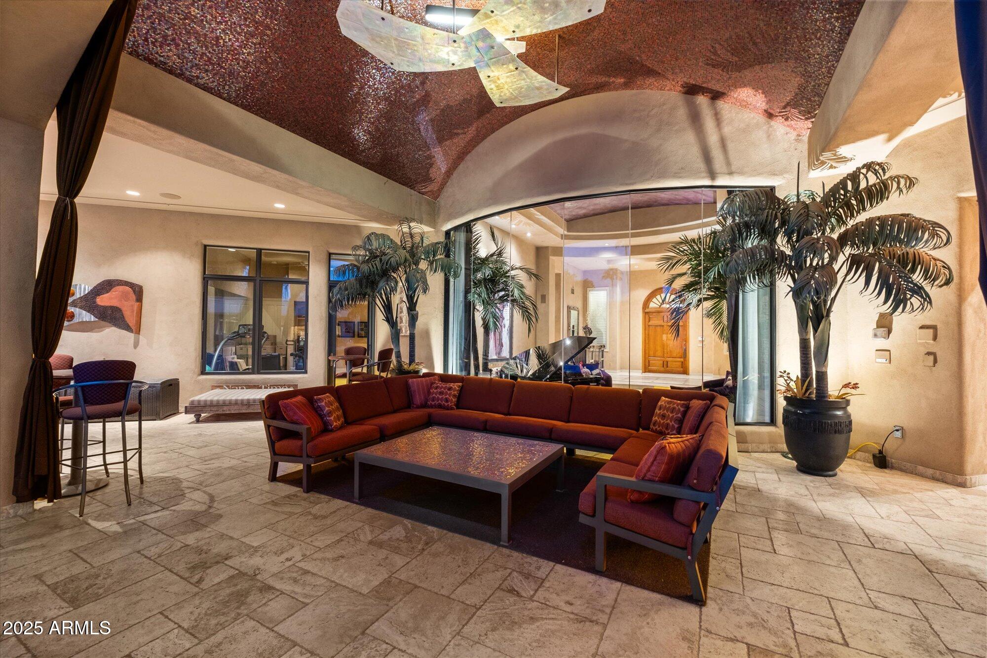 Equestrian Manor. - Residential