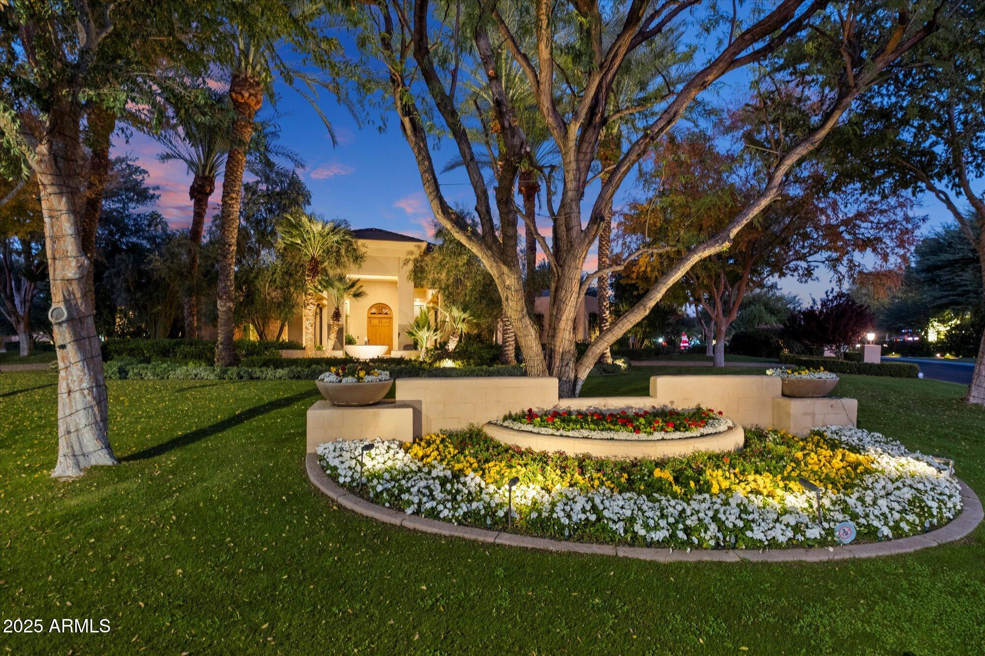 Equestrian Manor. - Residential