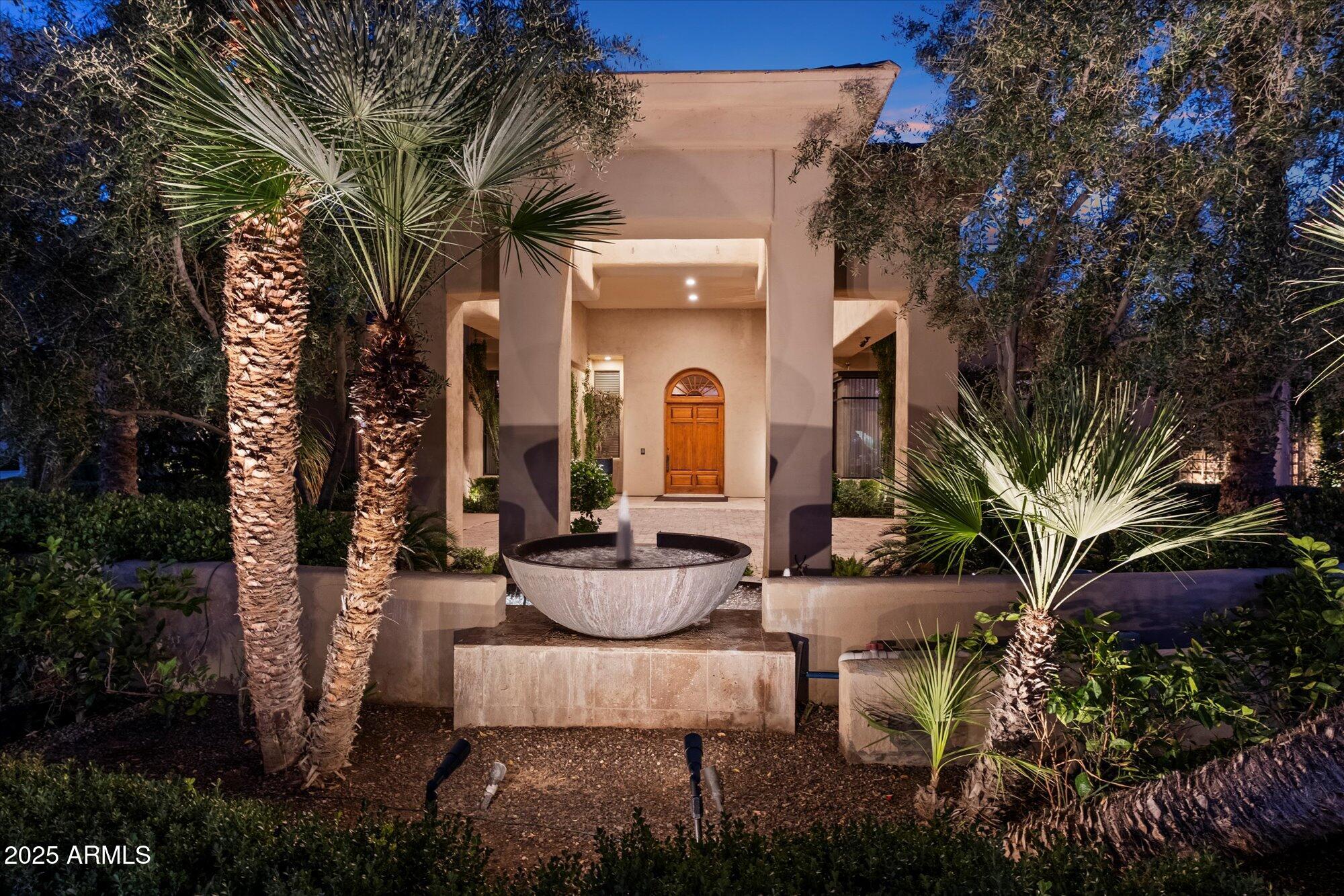 Equestrian Manor. - Residential