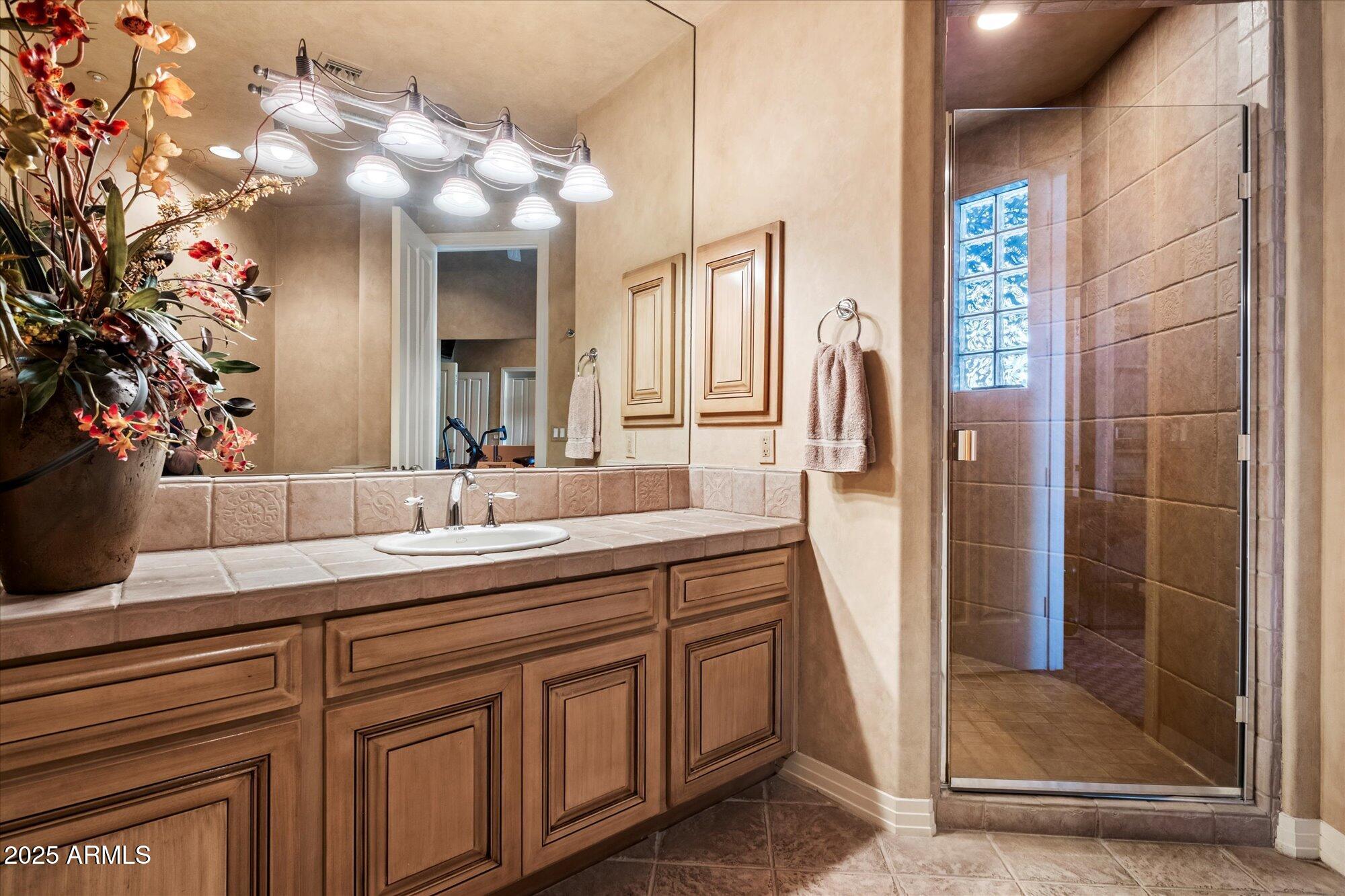 Equestrian Manor. - Residential