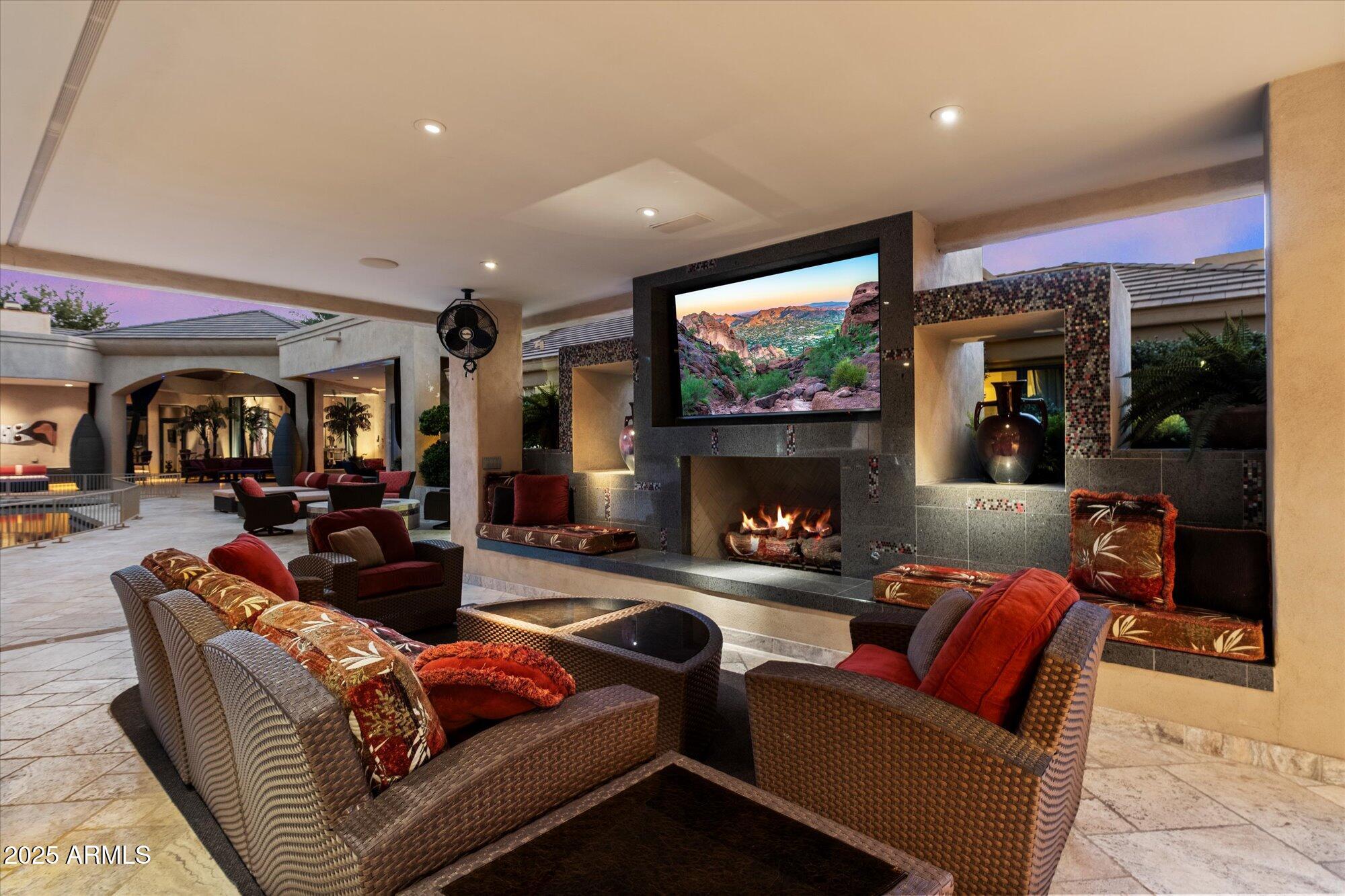 Equestrian Manor. - Residential