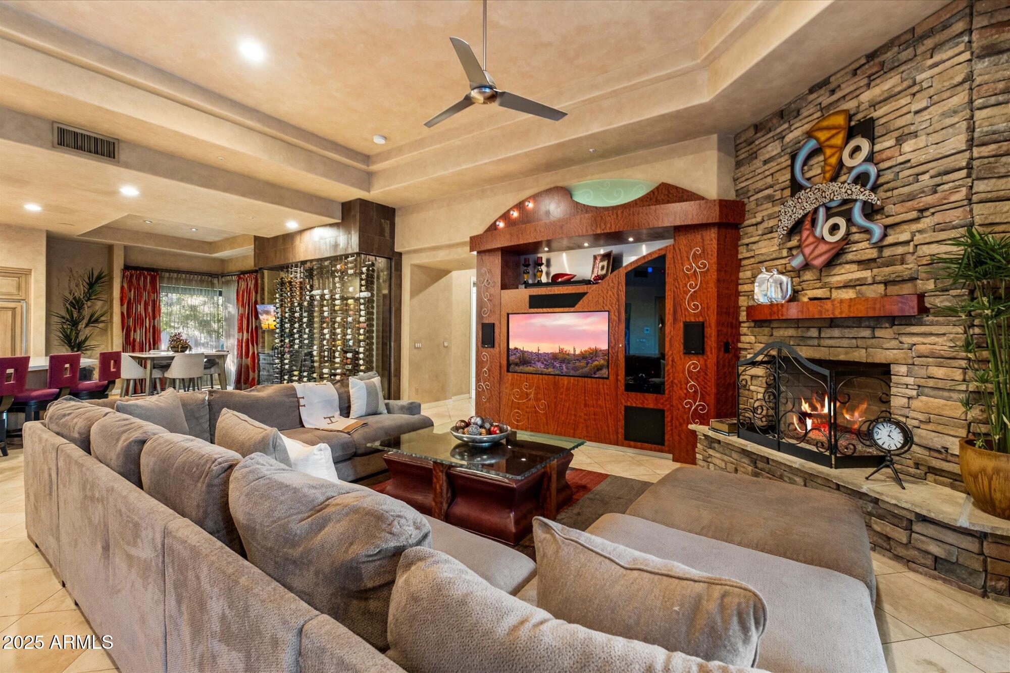 Equestrian Manor. - Residential
